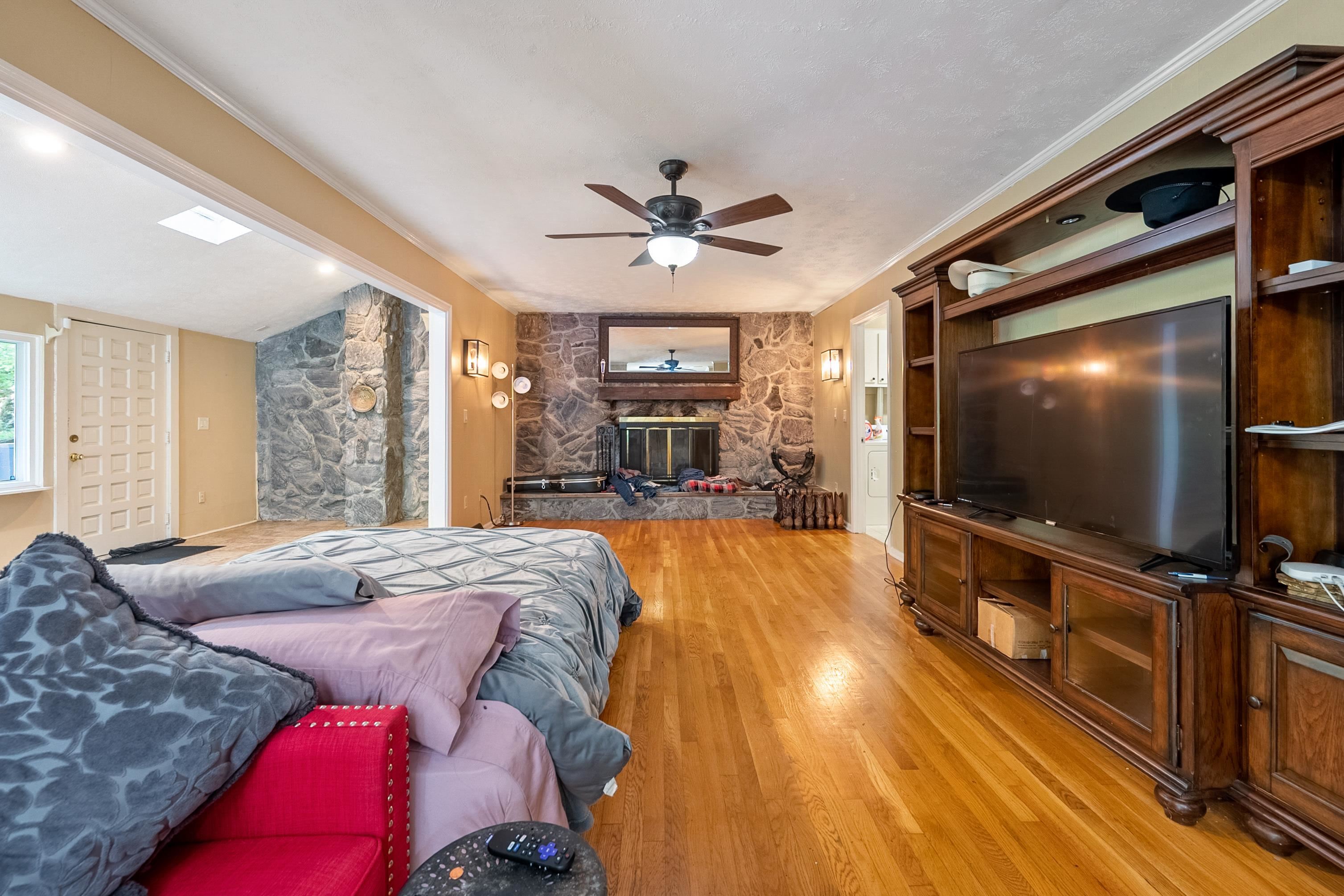 101 HIDDEN VALLEY Drive