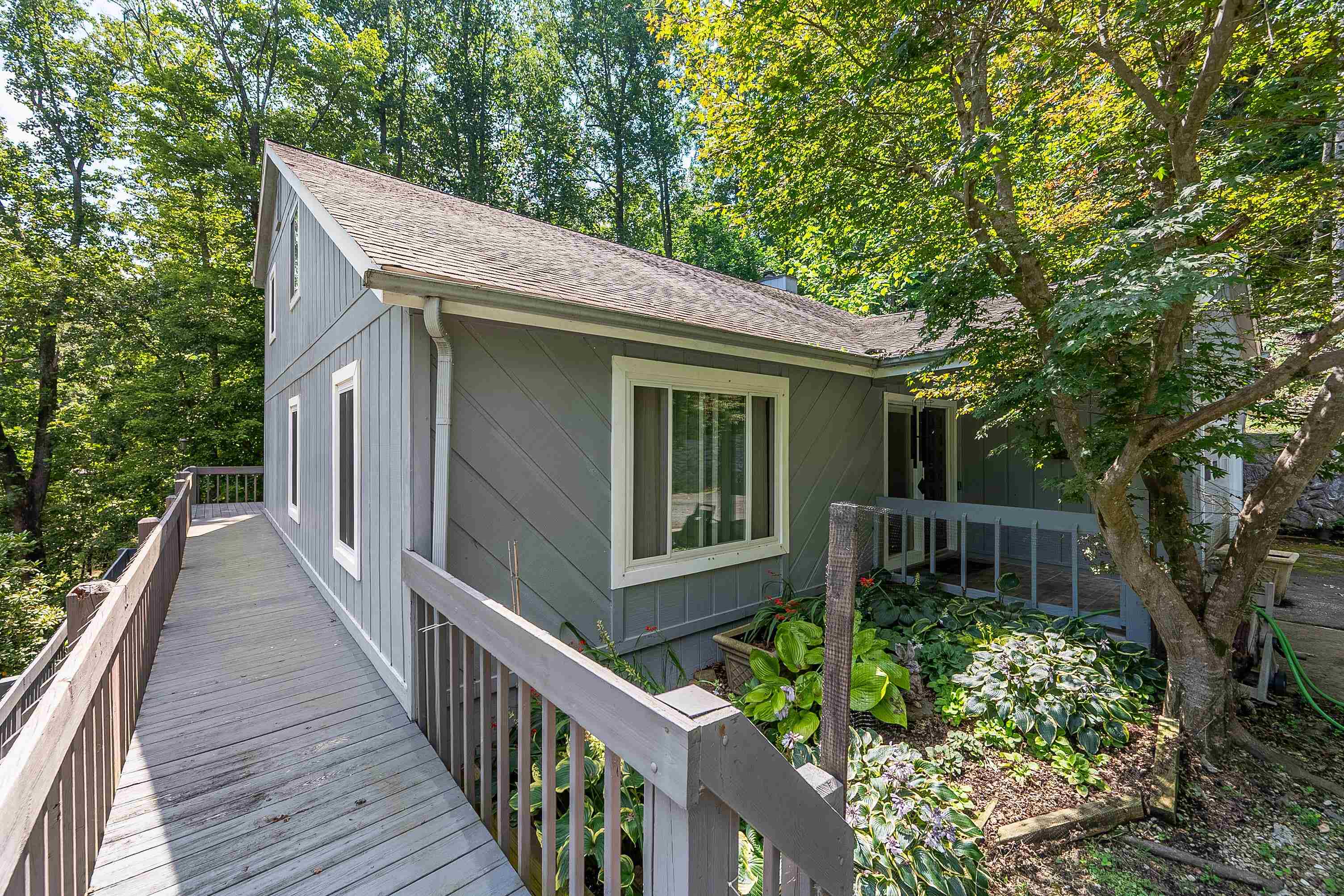 101 HIDDEN VALLEY Drive
