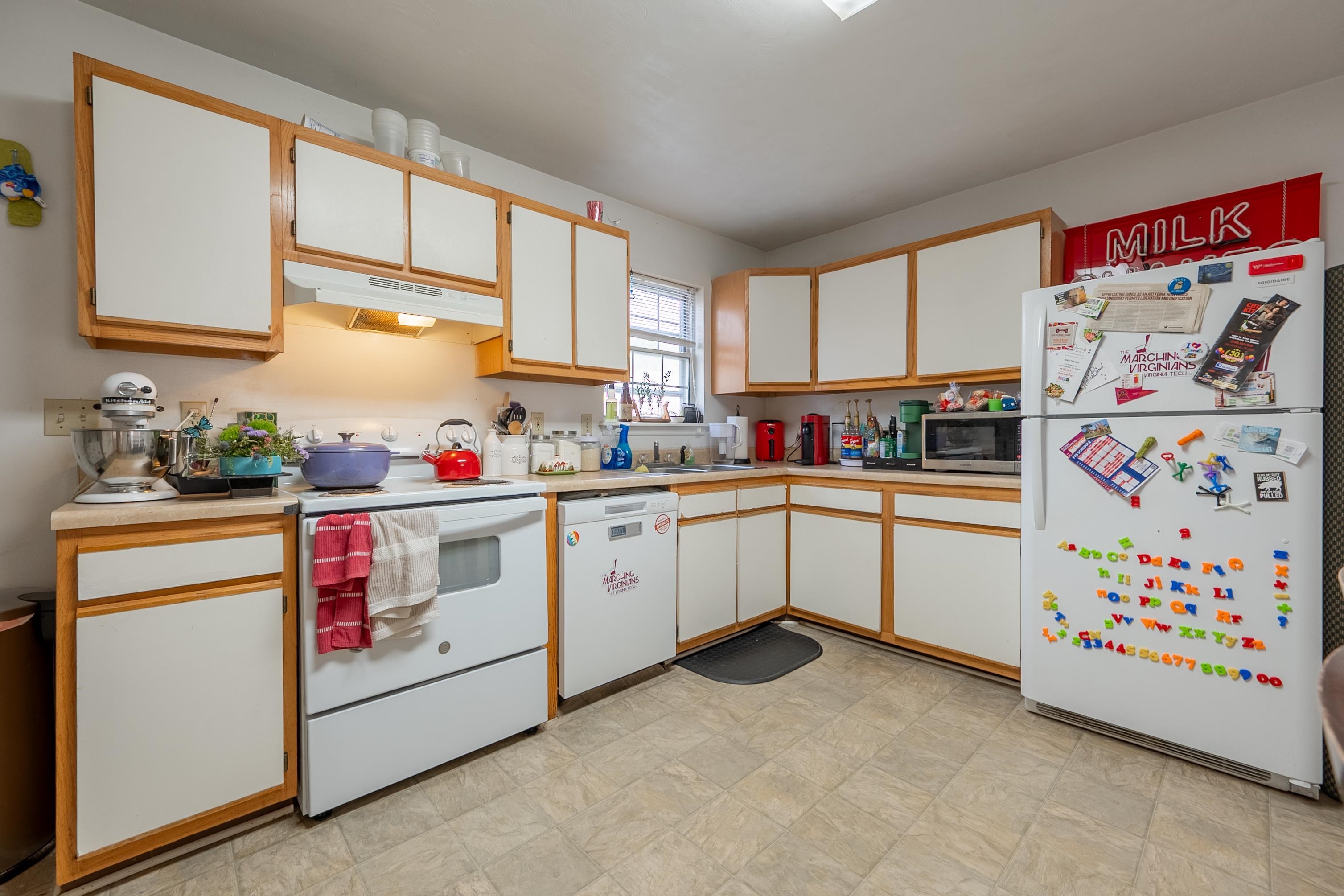 1428 CHRISTINE Court