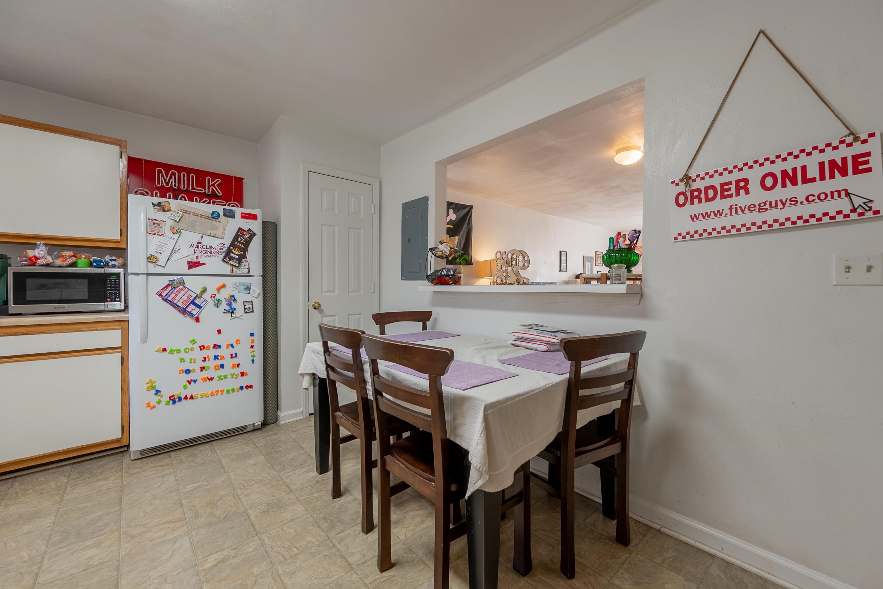 1428 CHRISTINE Court