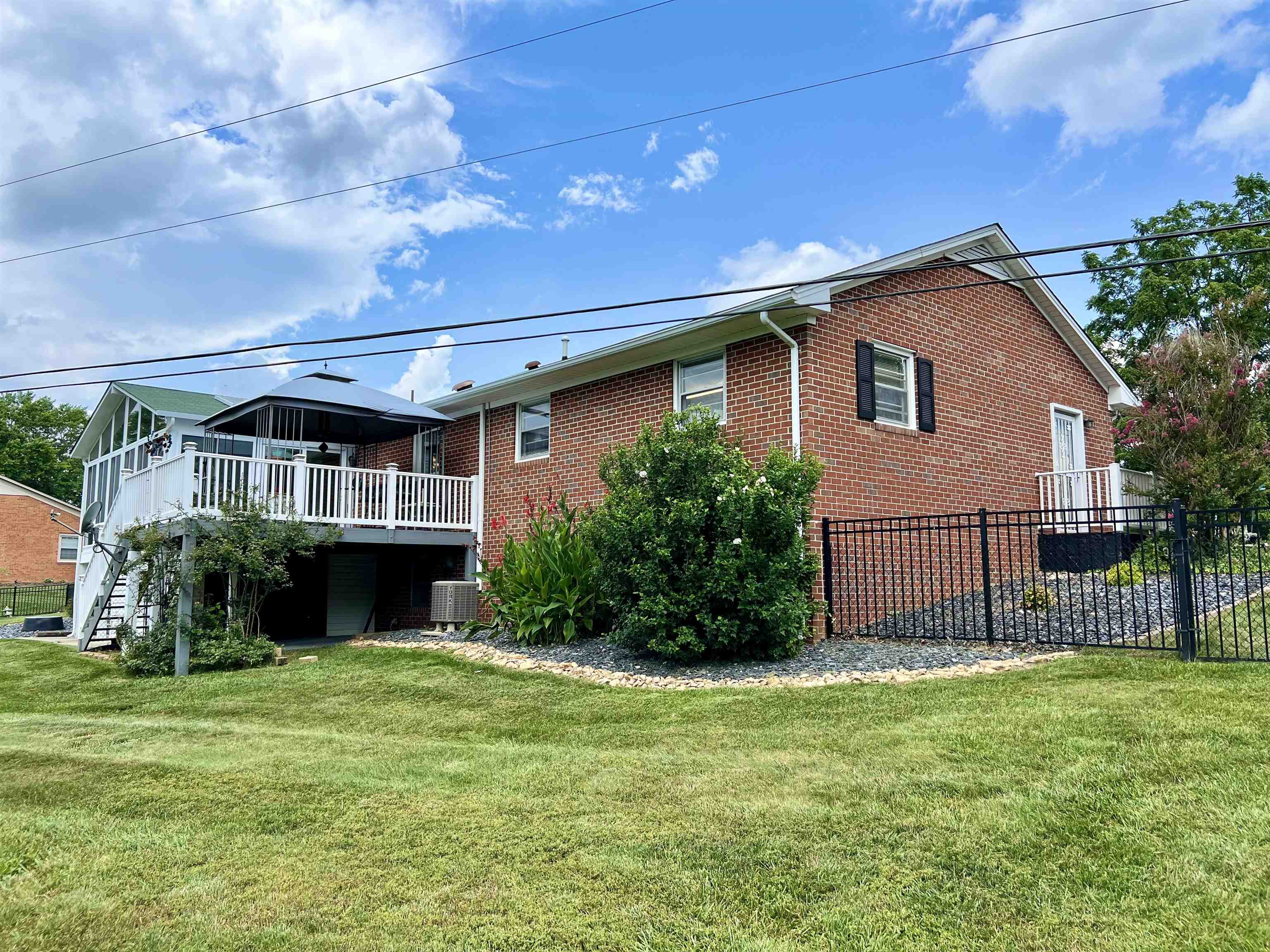 310 Summit Ridge Road