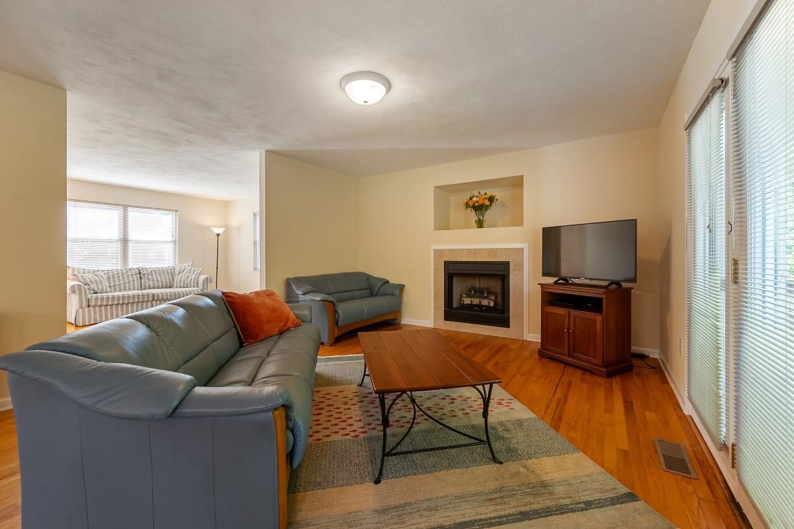 1607 WINSLOW Drive
