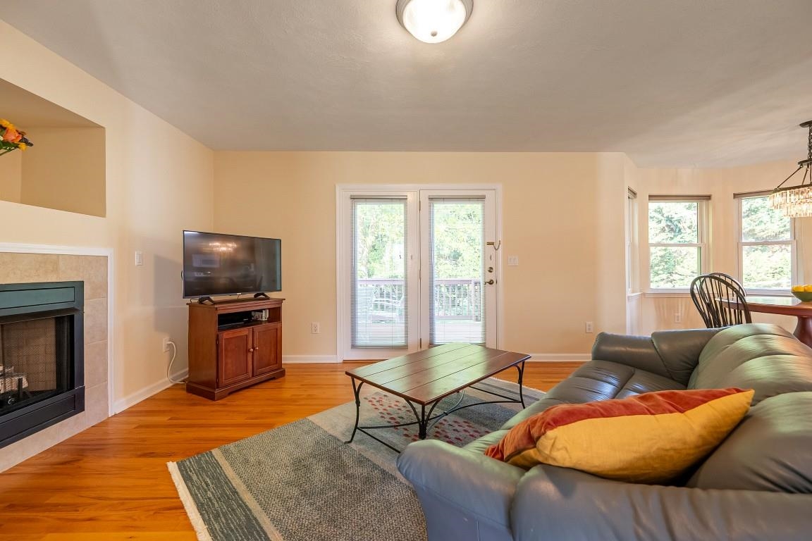 1607 WINSLOW Drive