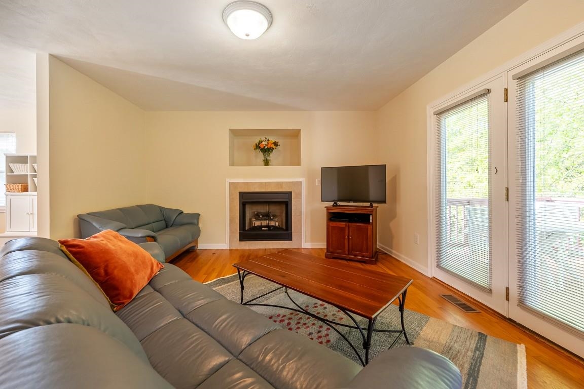 1607 WINSLOW Drive