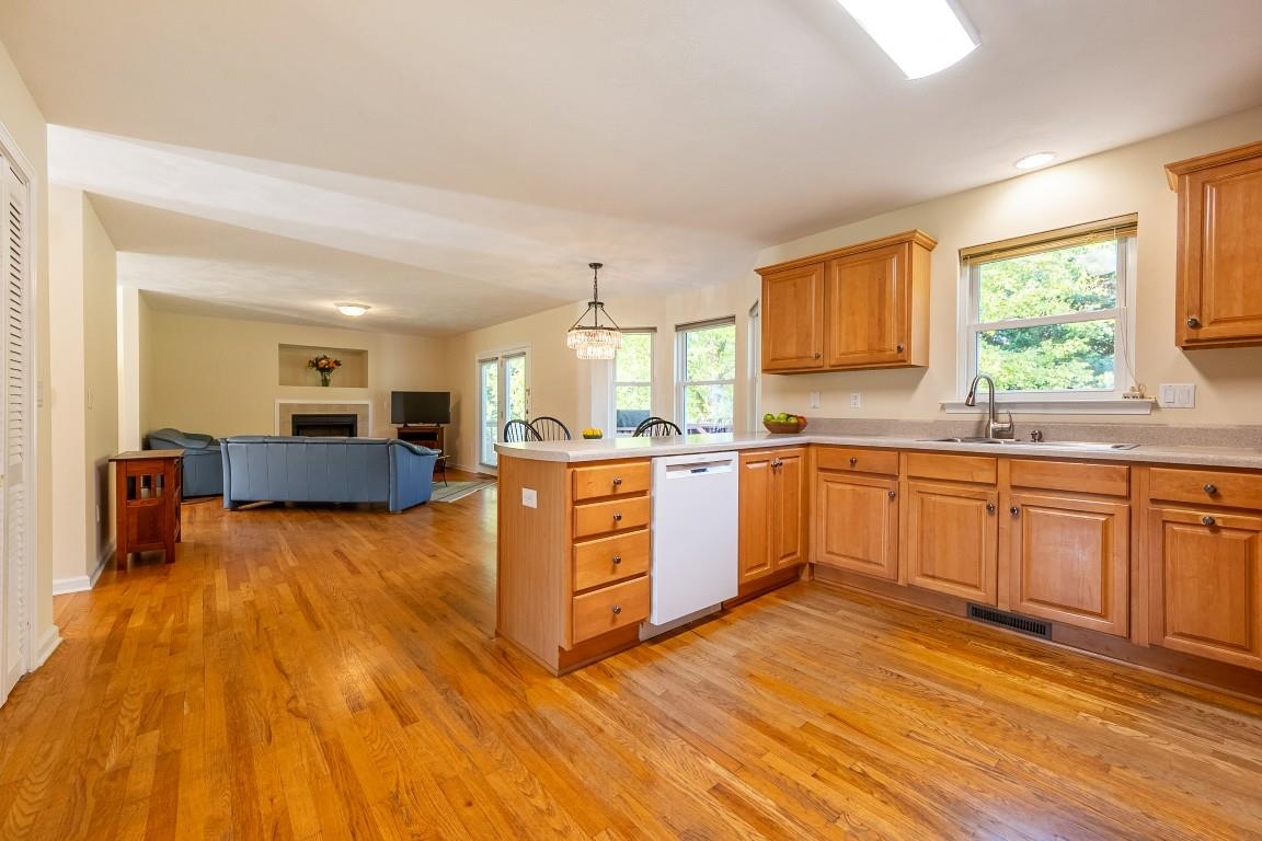 1607 WINSLOW Drive