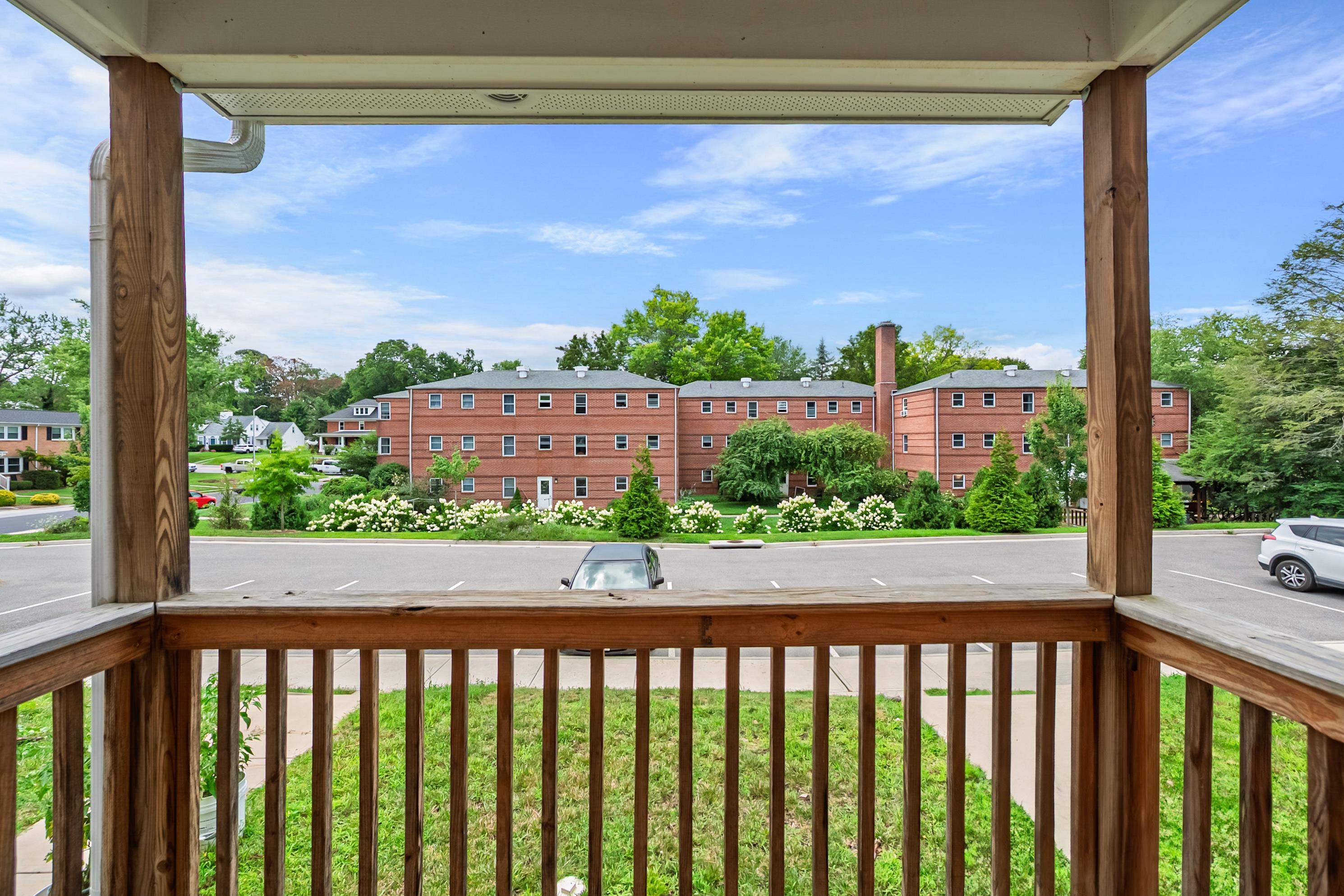 716 CHURCH Street SE