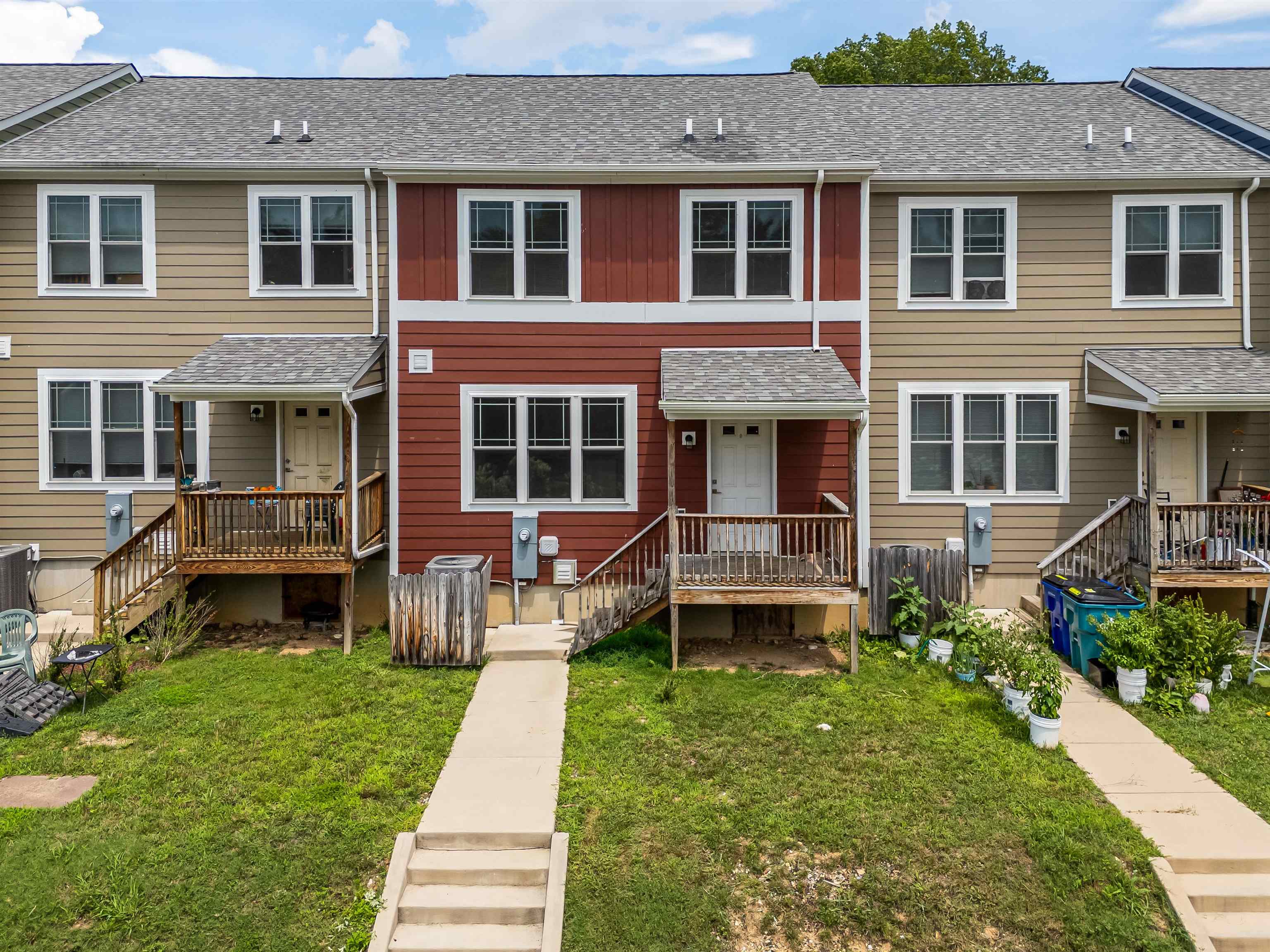 716 CHURCH Street SE