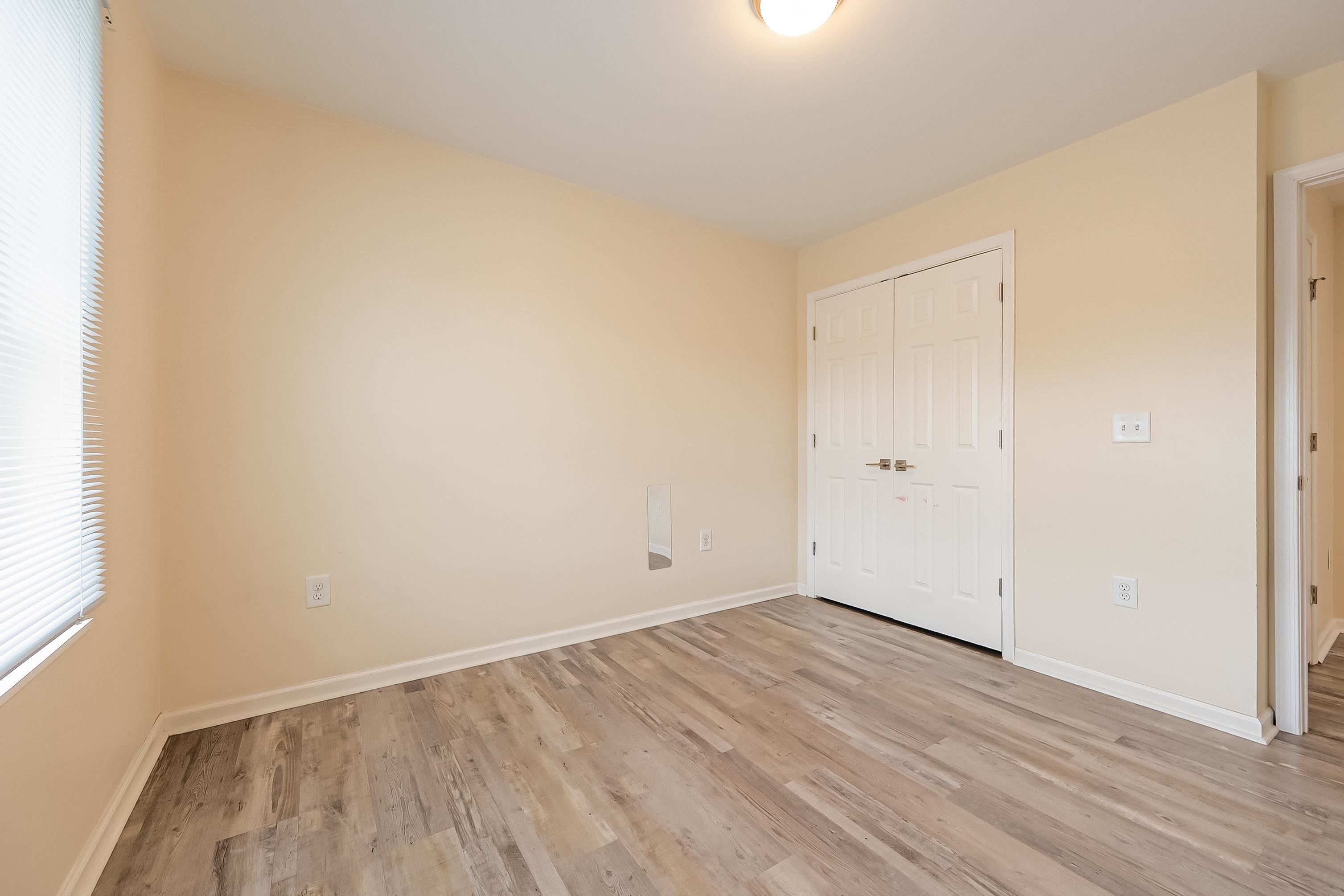 716 CHURCH Street SE