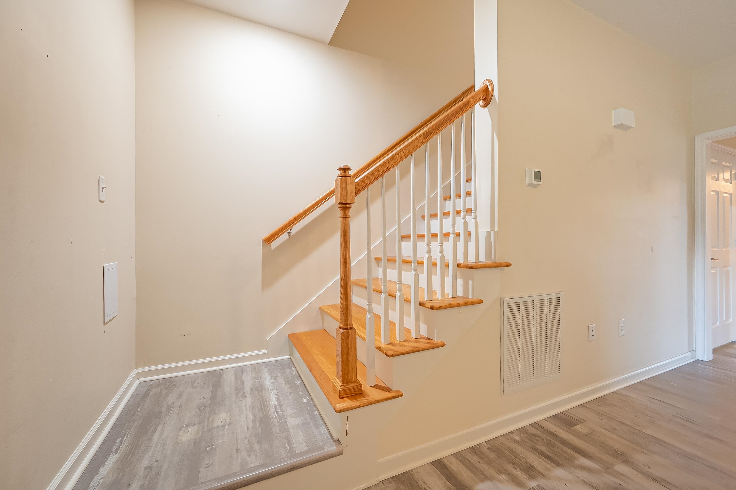 716 CHURCH Street SE