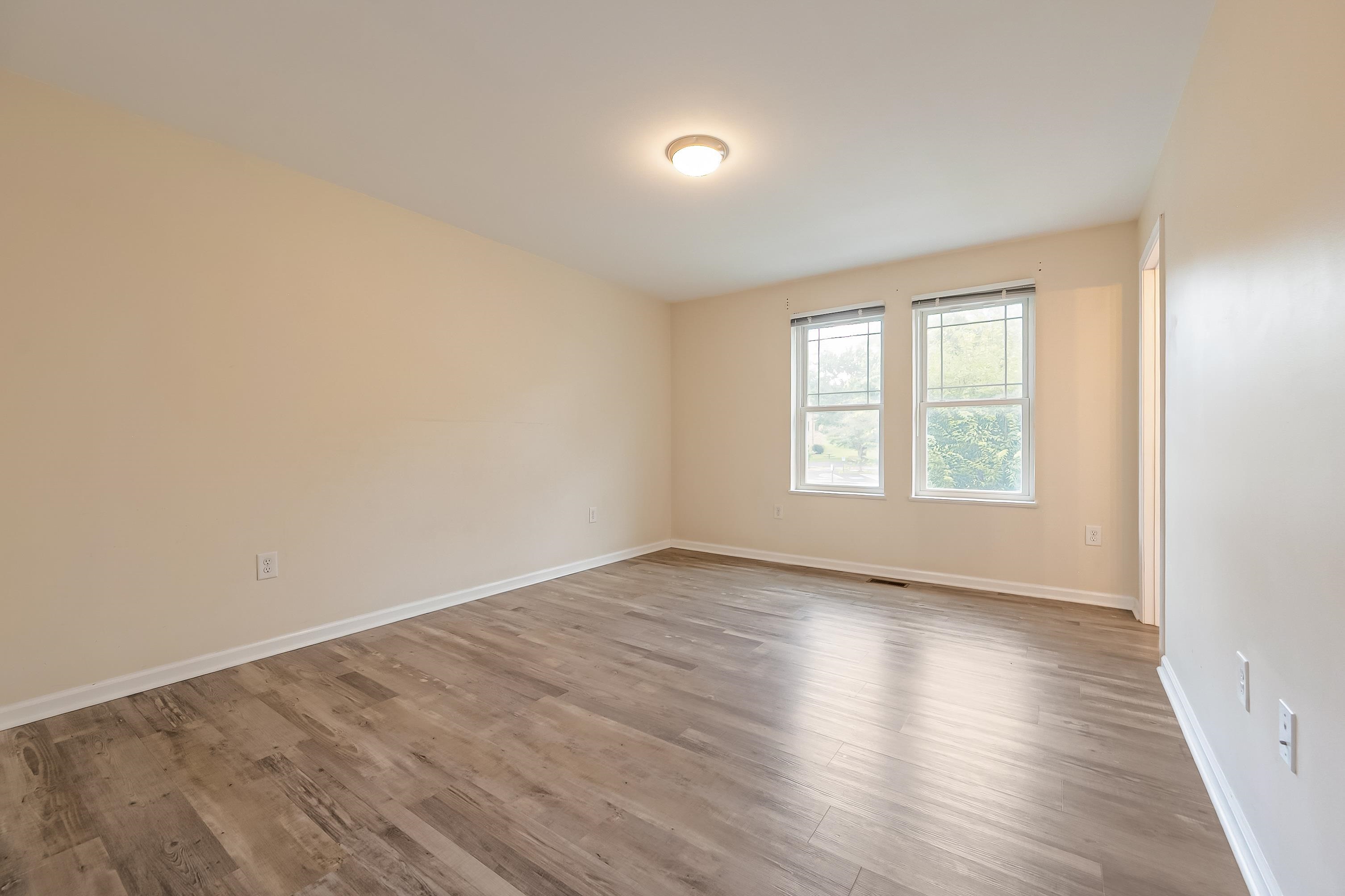 716 CHURCH Street SE