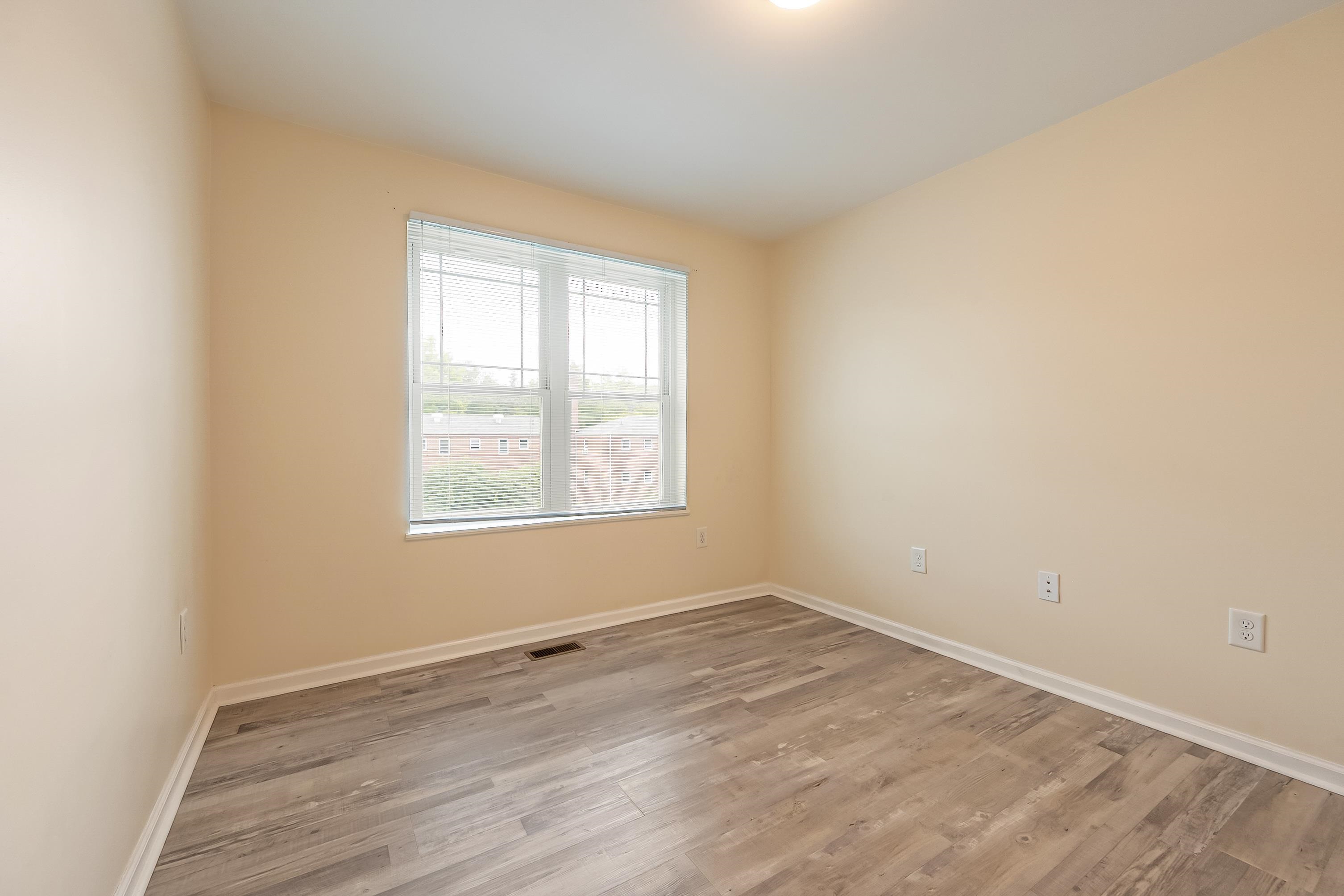 716 CHURCH Street SE