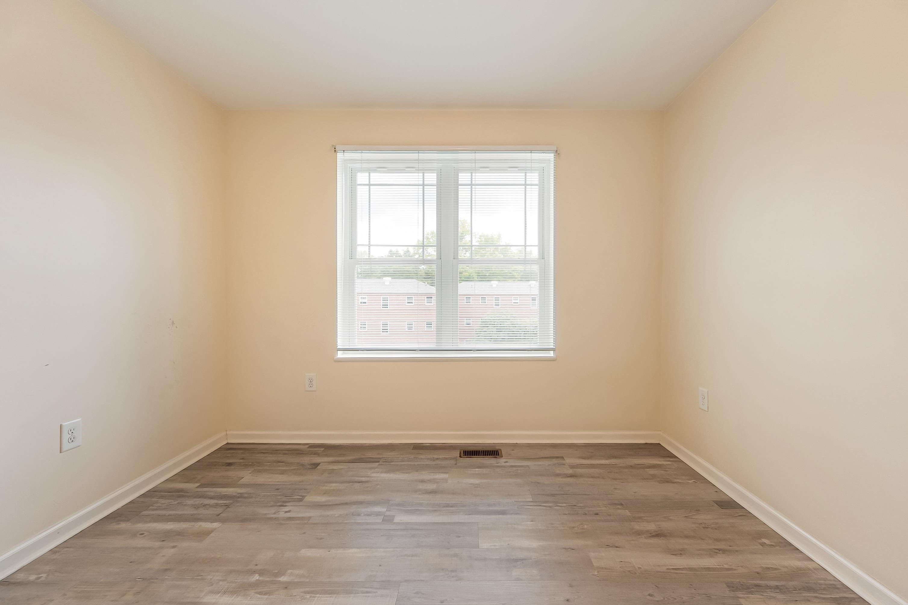 716 CHURCH Street SE