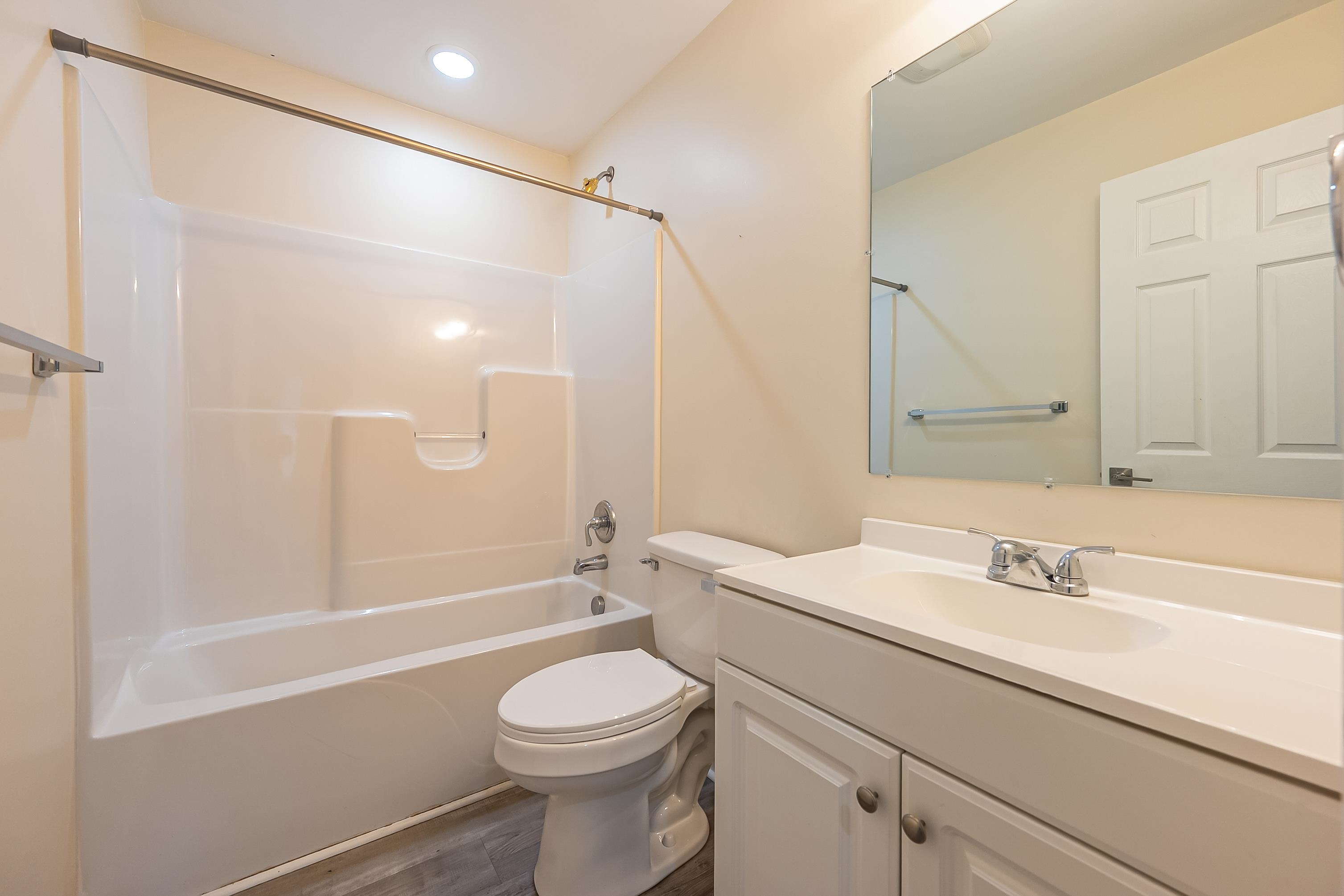 716 CHURCH Street SE