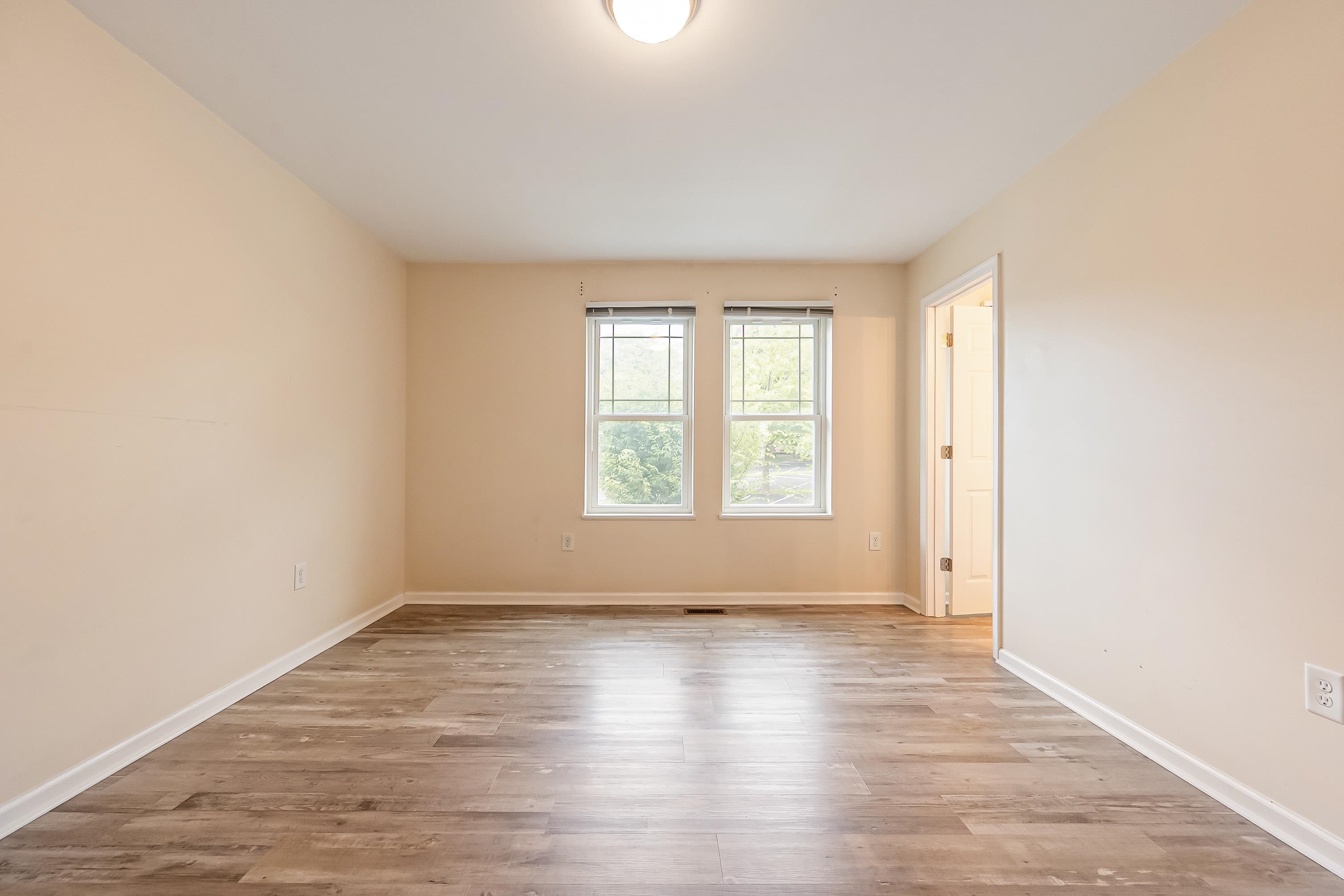 716 CHURCH Street SE