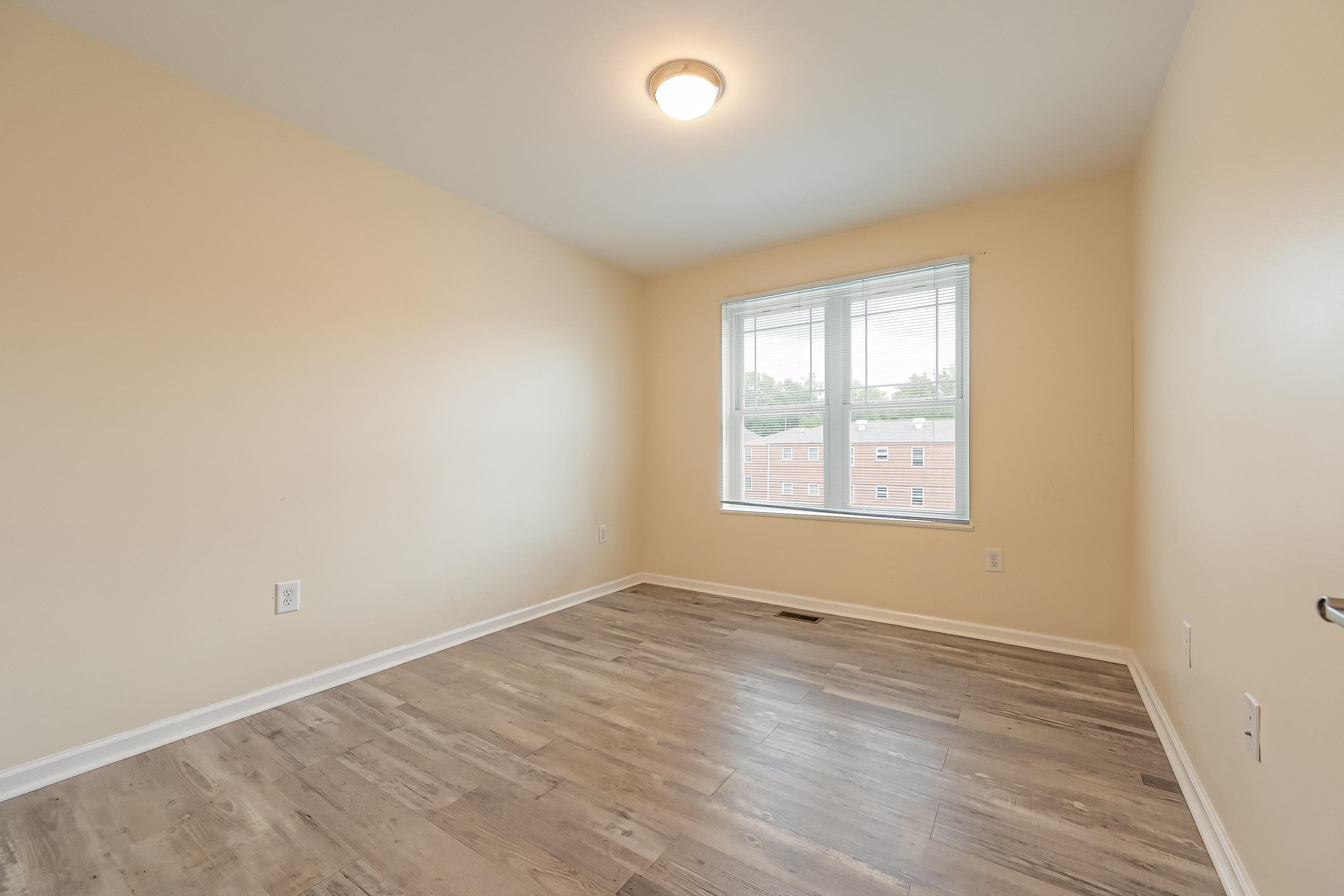 716 CHURCH Street SE