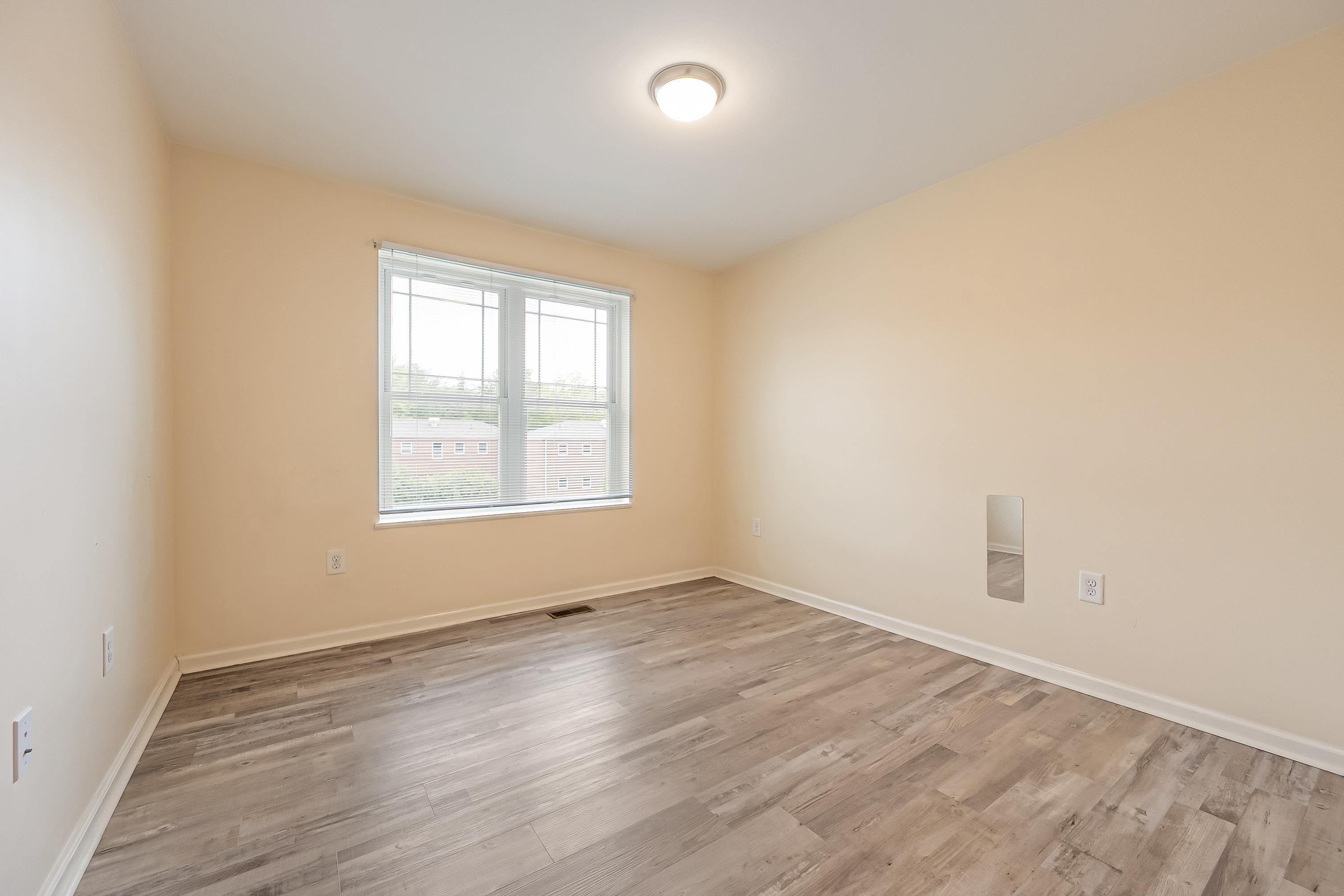 716 CHURCH Street SE