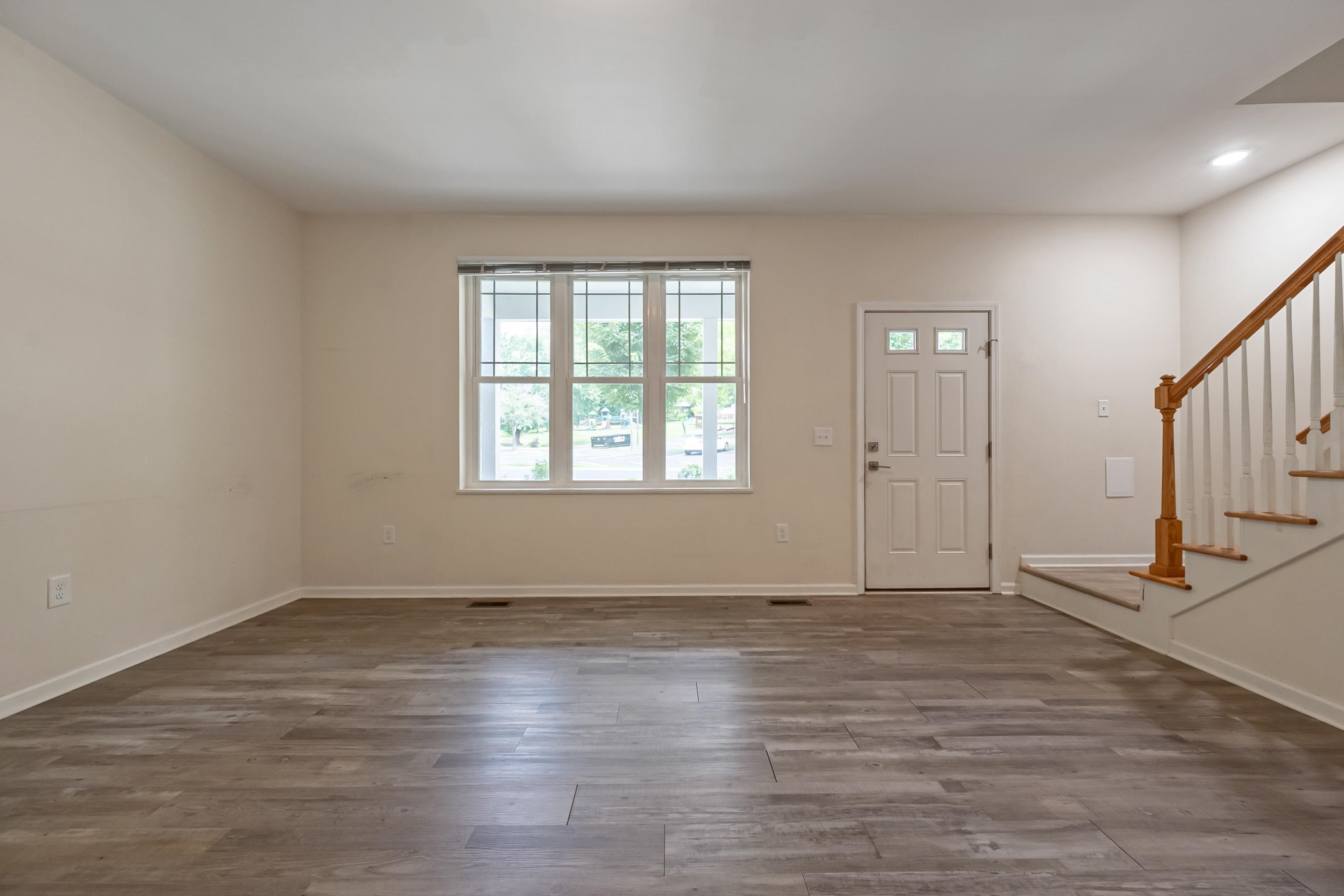 716 CHURCH Street SE