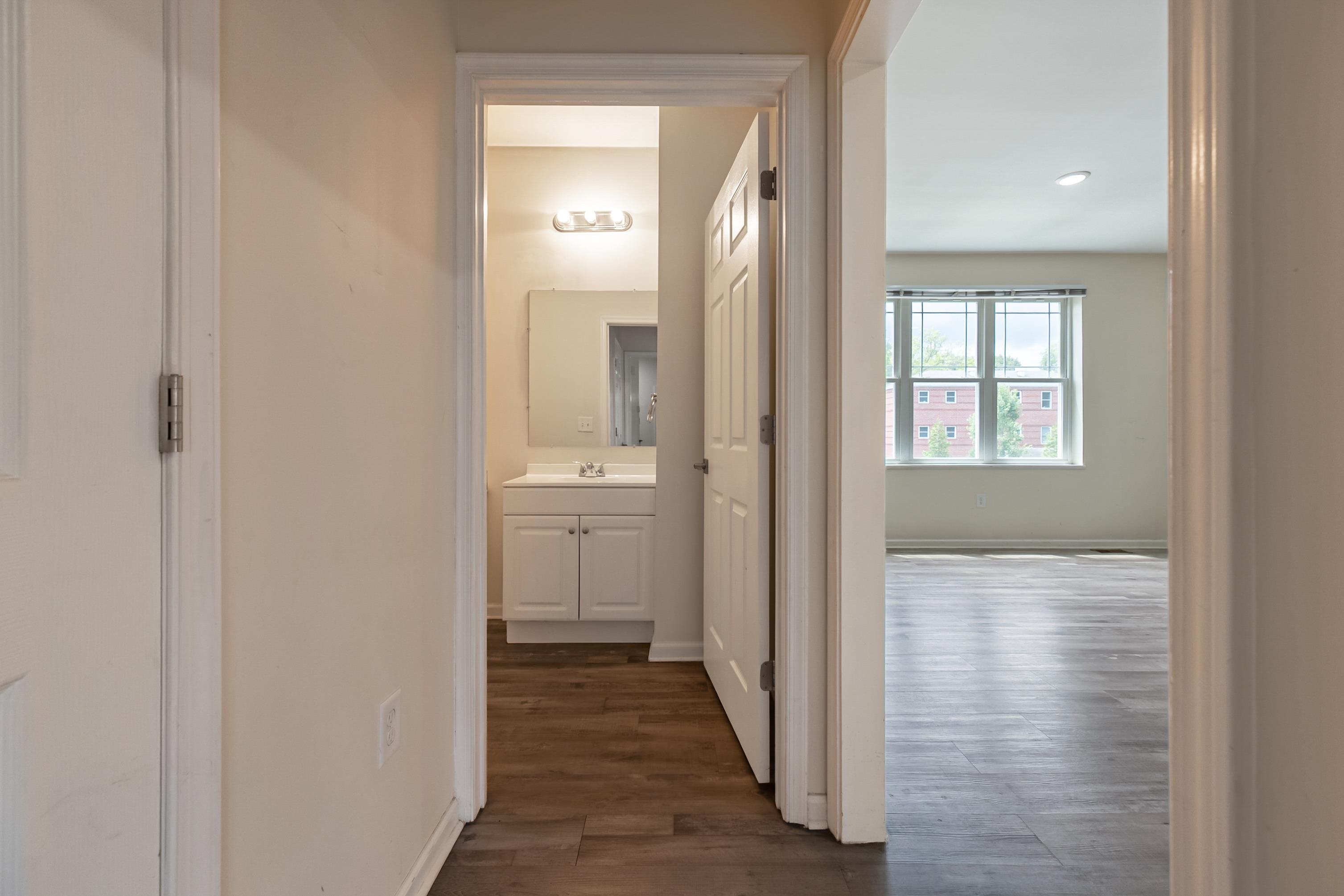 716 CHURCH Street SE