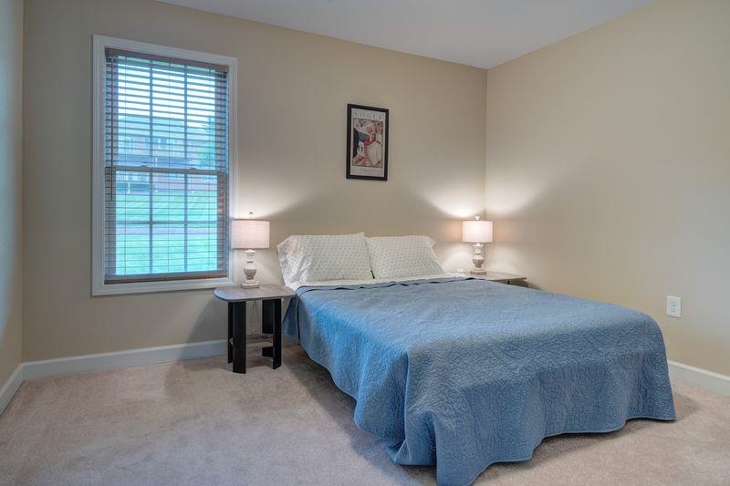 1209 BROCKTON Street