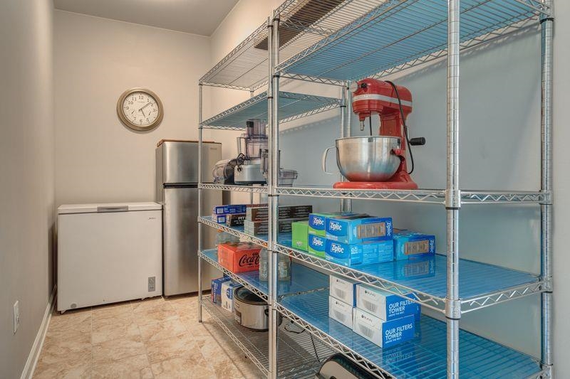 1209 BROCKTON Street