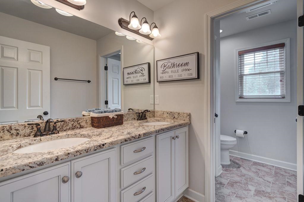 1209 BROCKTON Street