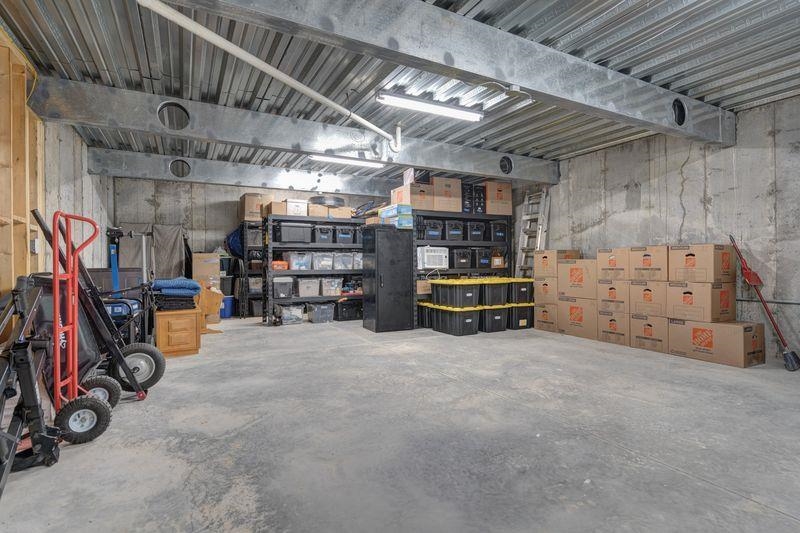 1209 BROCKTON Street