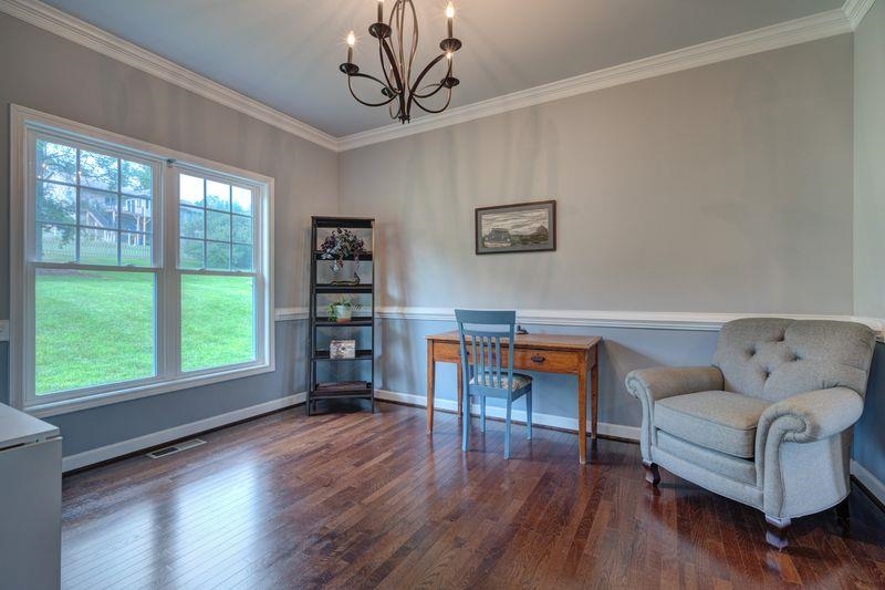 1209 BROCKTON Street