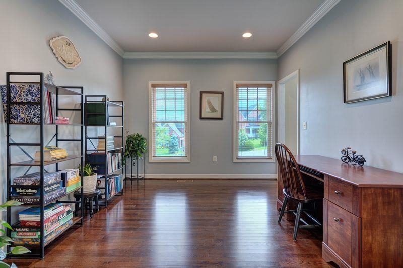 1209 BROCKTON Street