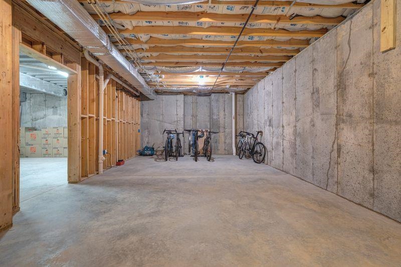 1209 BROCKTON Street