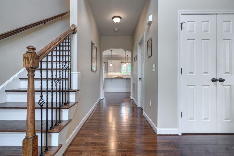 1209 BROCKTON Street