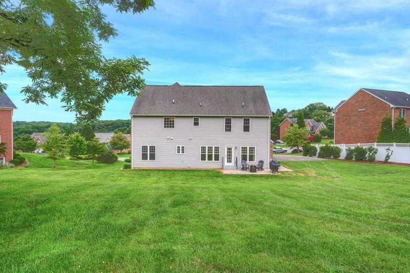 1209 BROCKTON Street