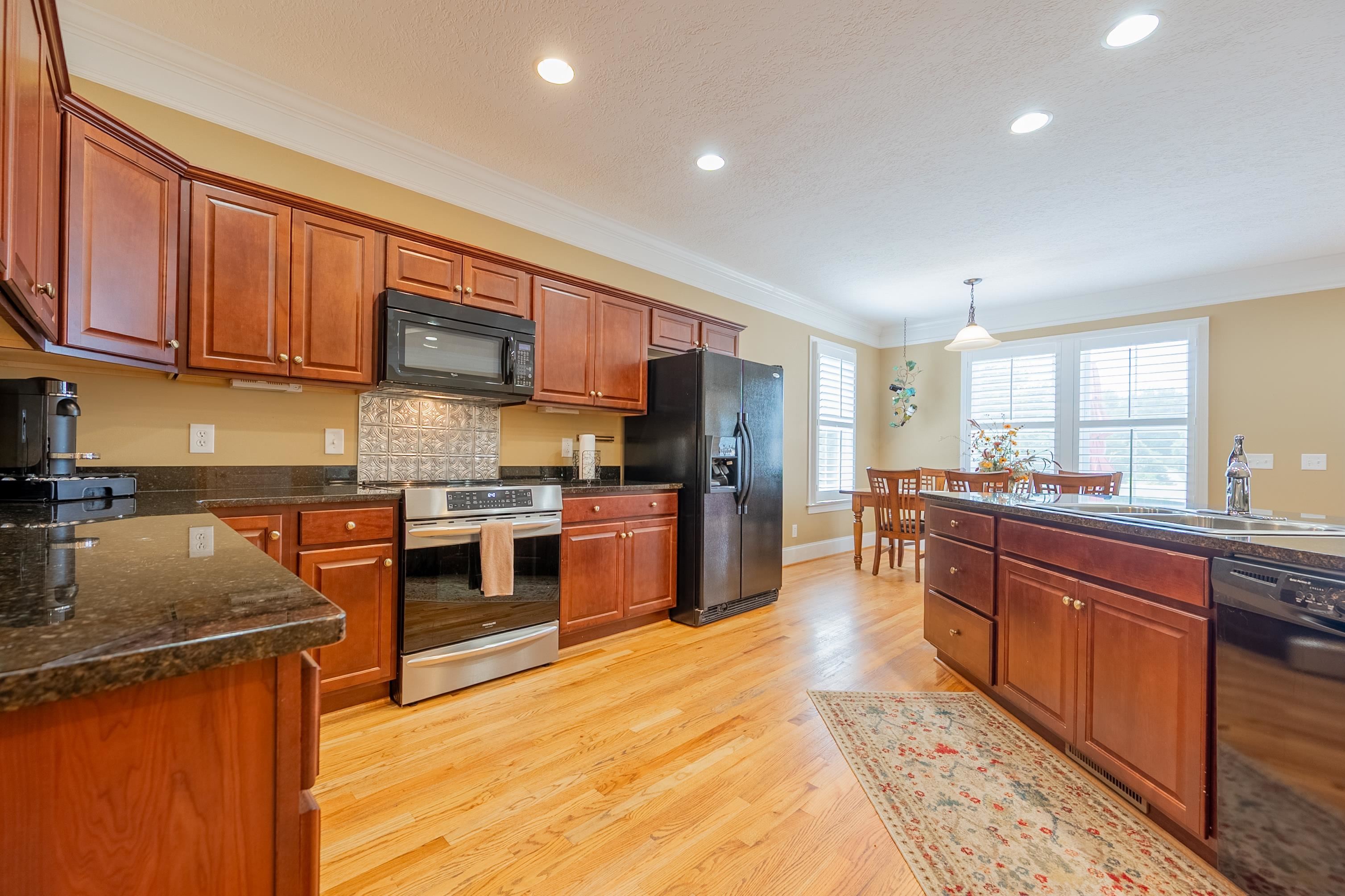 1815 Honeysuckle Dr Drive