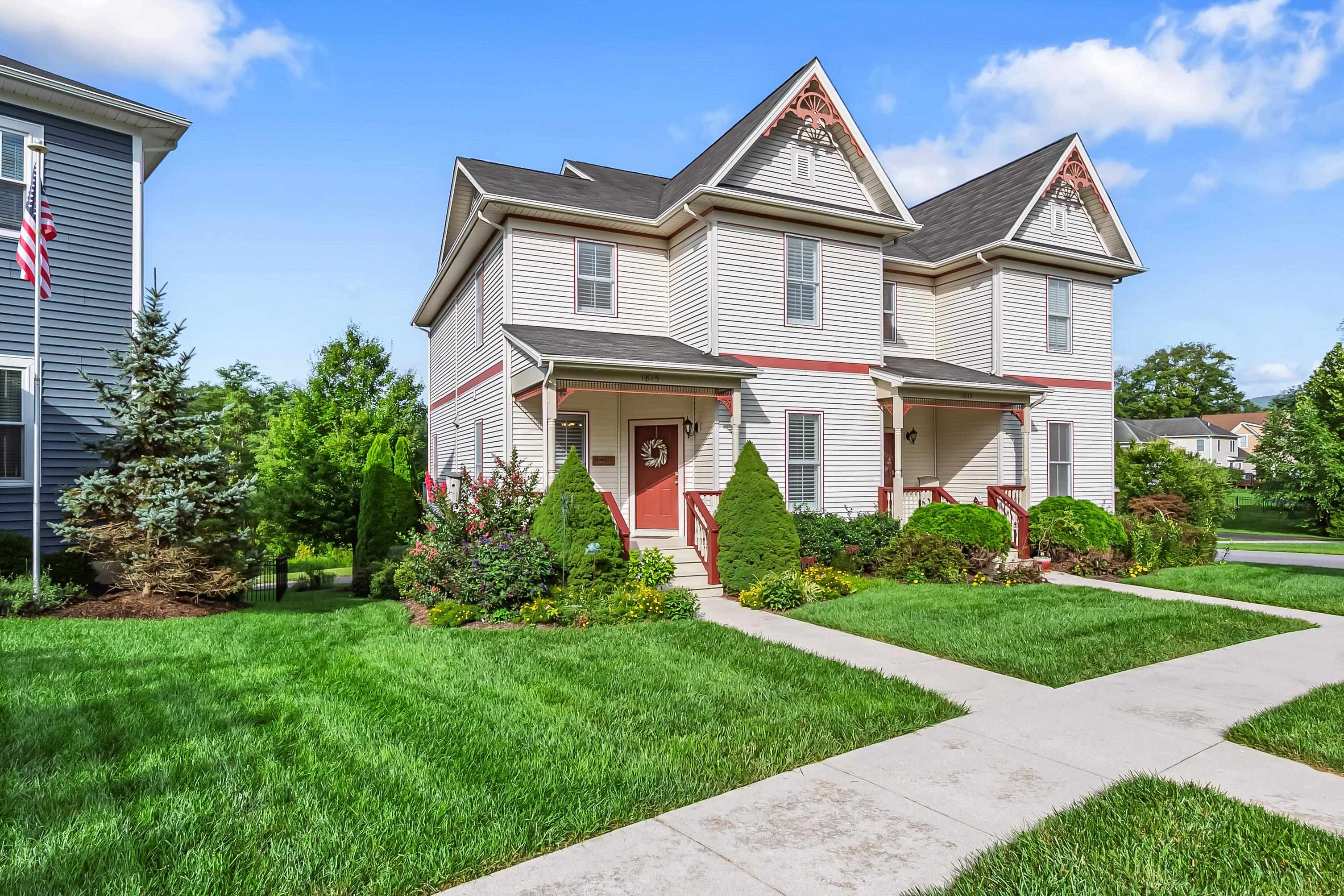 1815 Honeysuckle Dr Drive