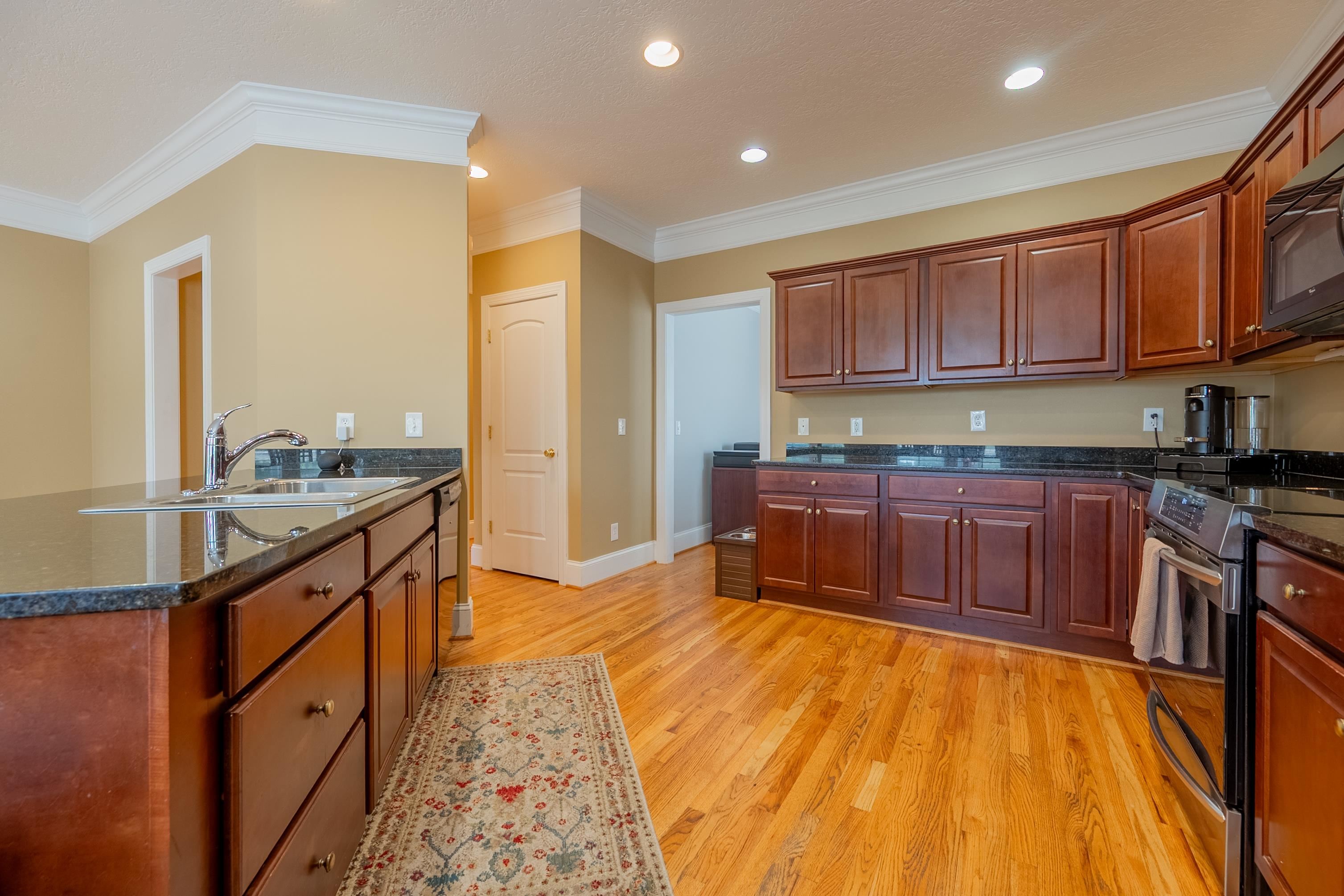 1815 Honeysuckle Dr Drive