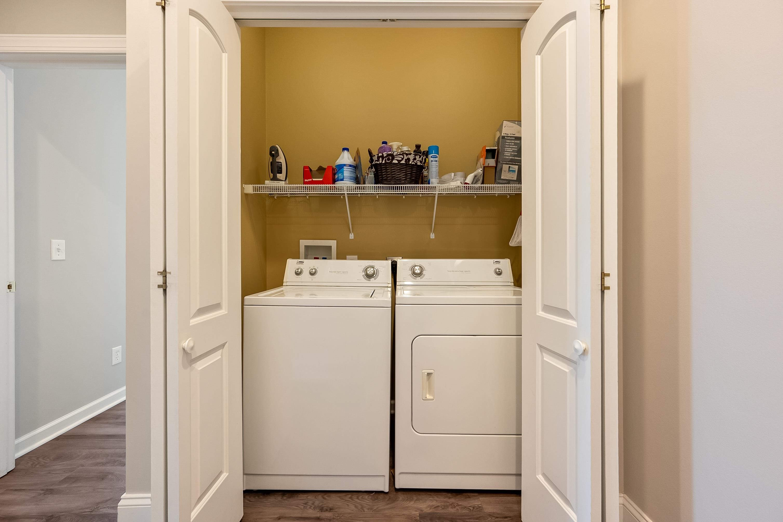 1815 Honeysuckle Dr Drive