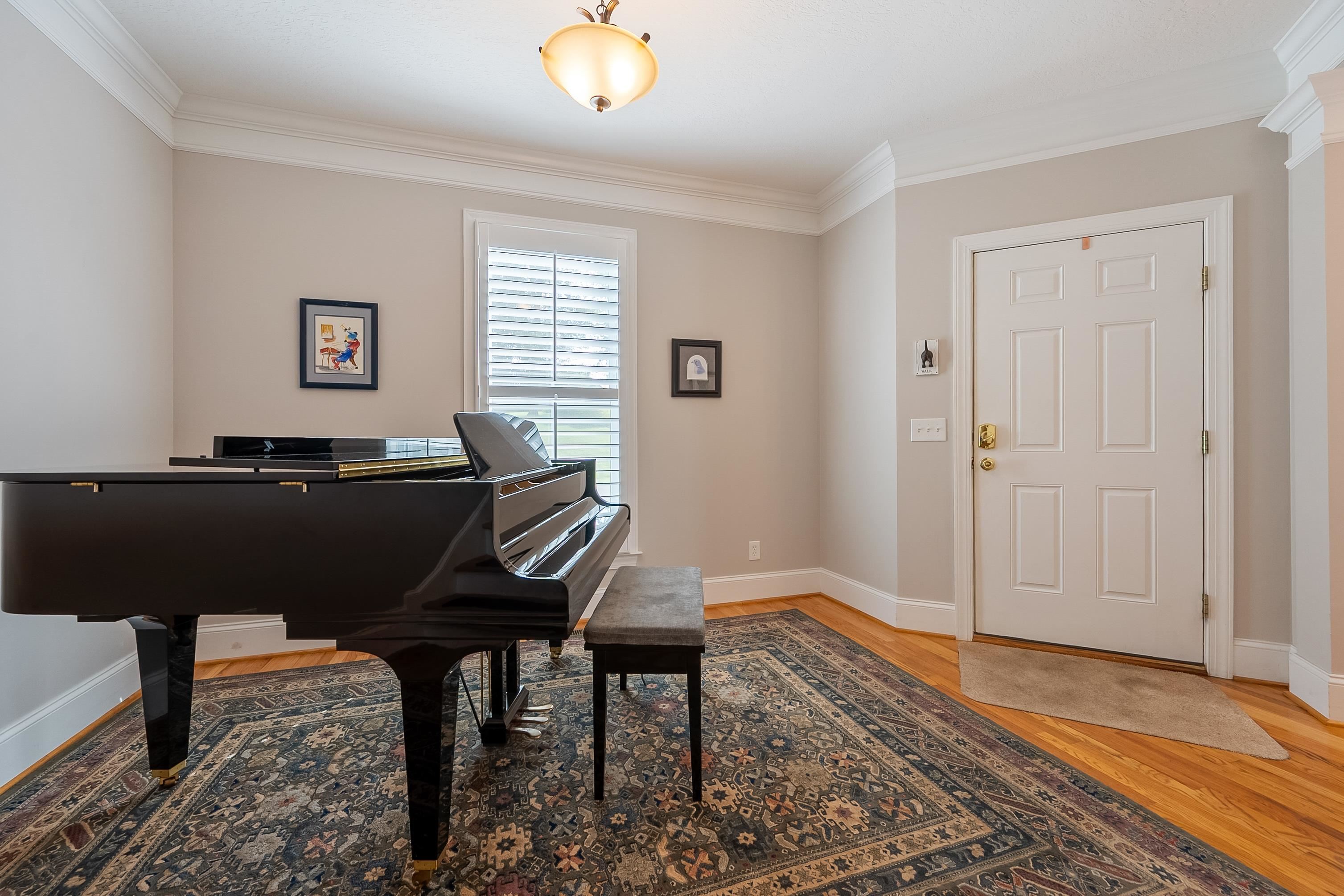 1815 Honeysuckle Dr Drive