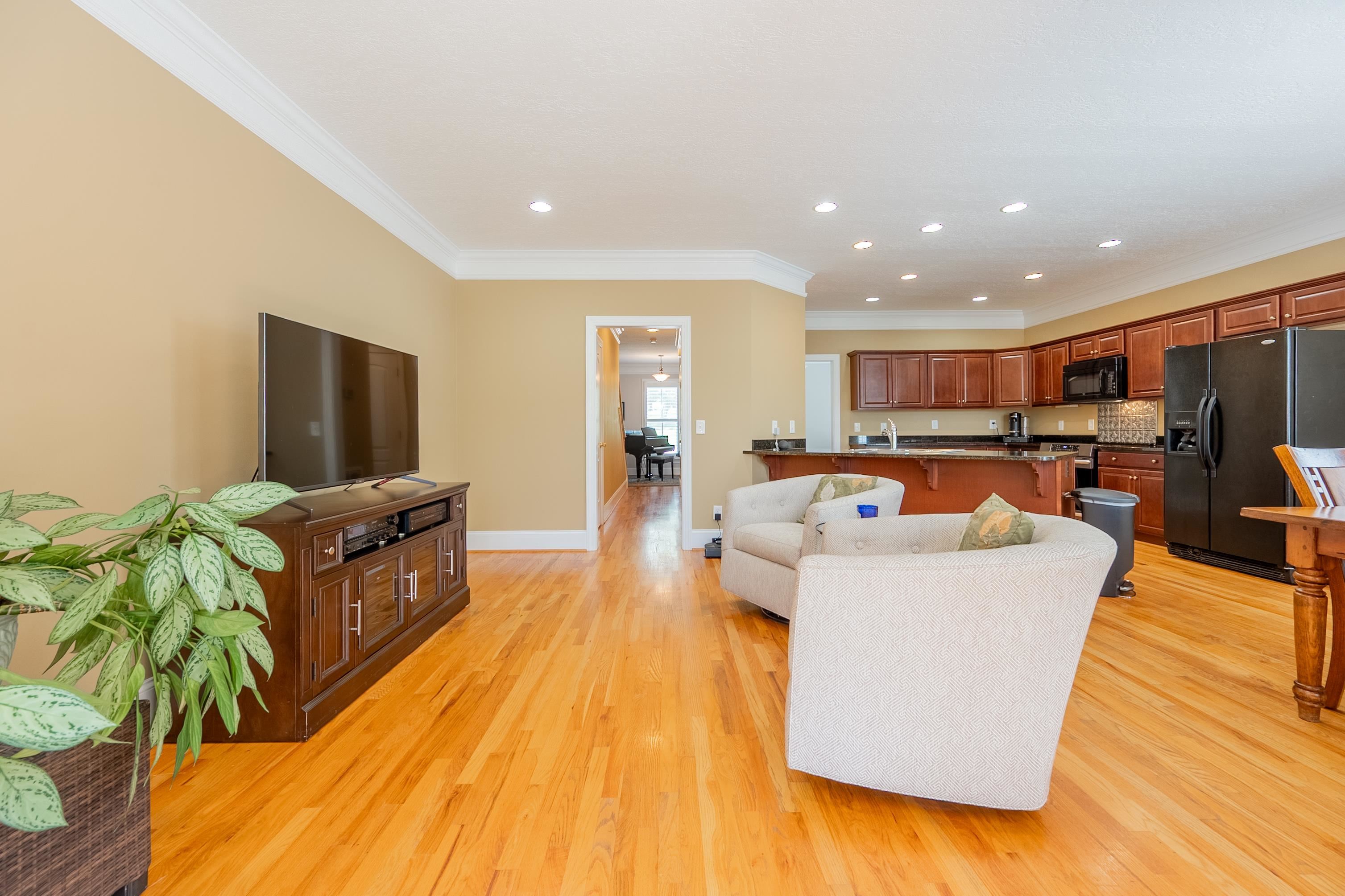 1815 Honeysuckle Dr Drive