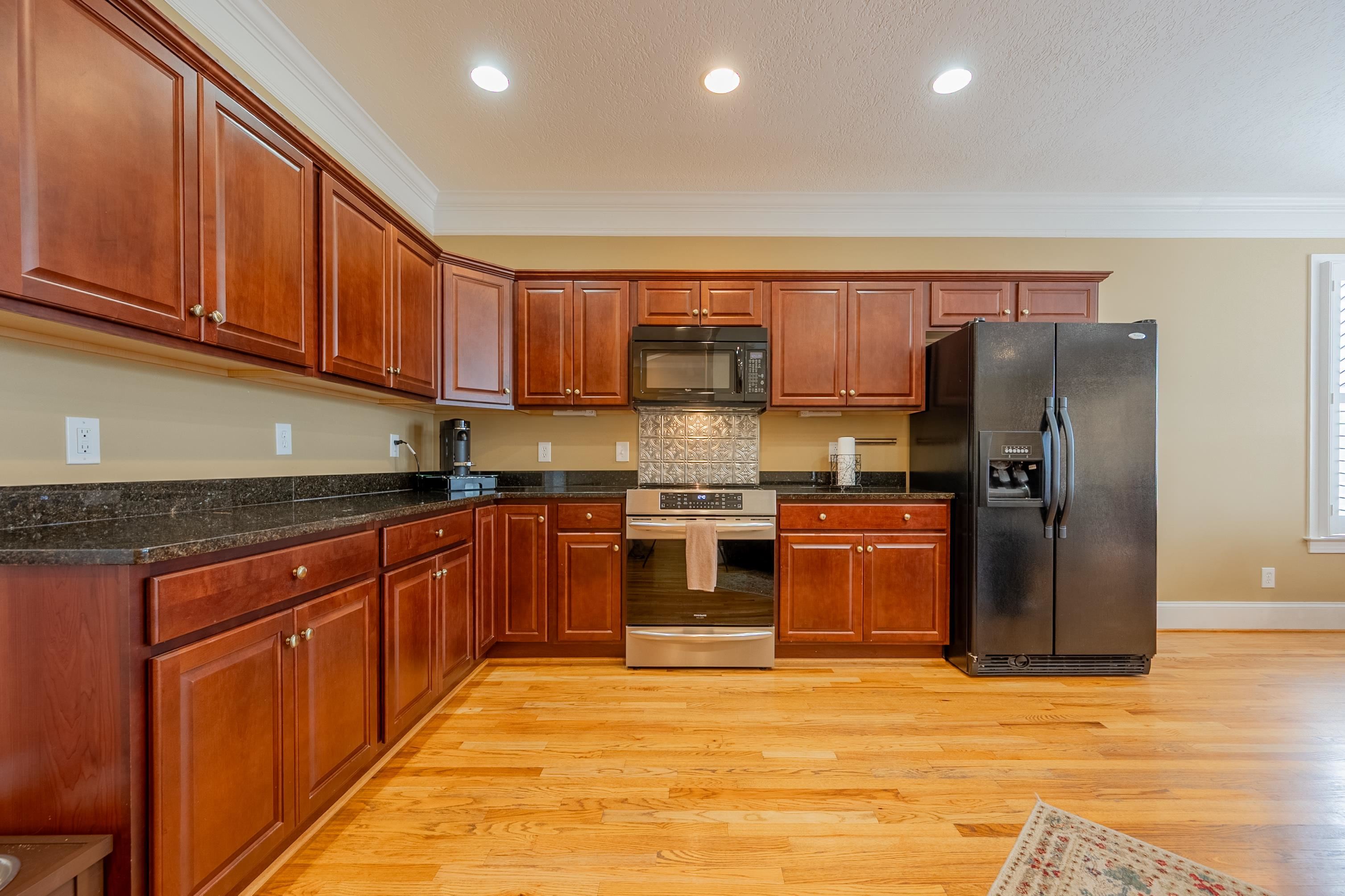 1815 Honeysuckle Dr Drive