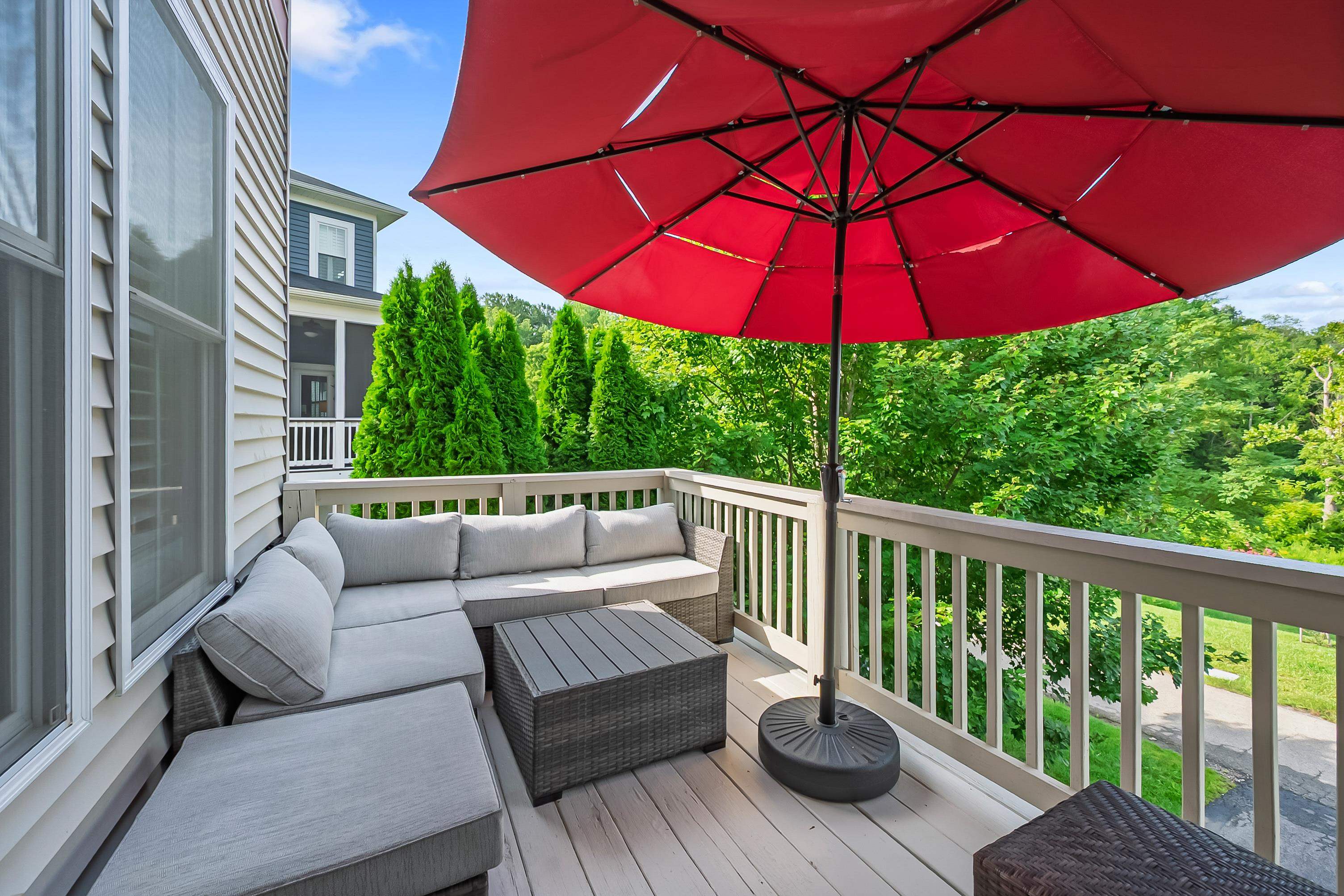 1815 Honeysuckle Dr Drive