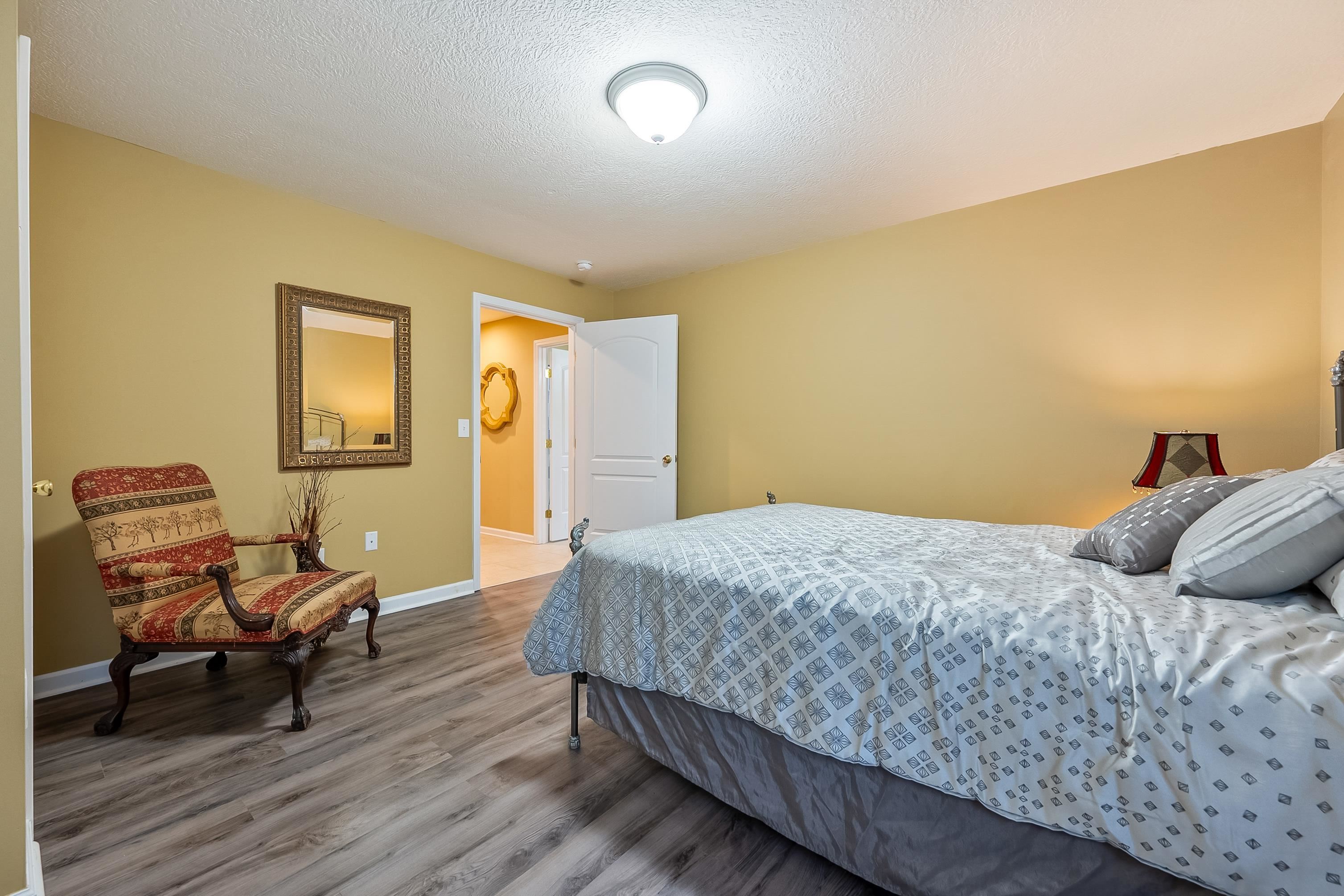 1815 Honeysuckle Dr Drive