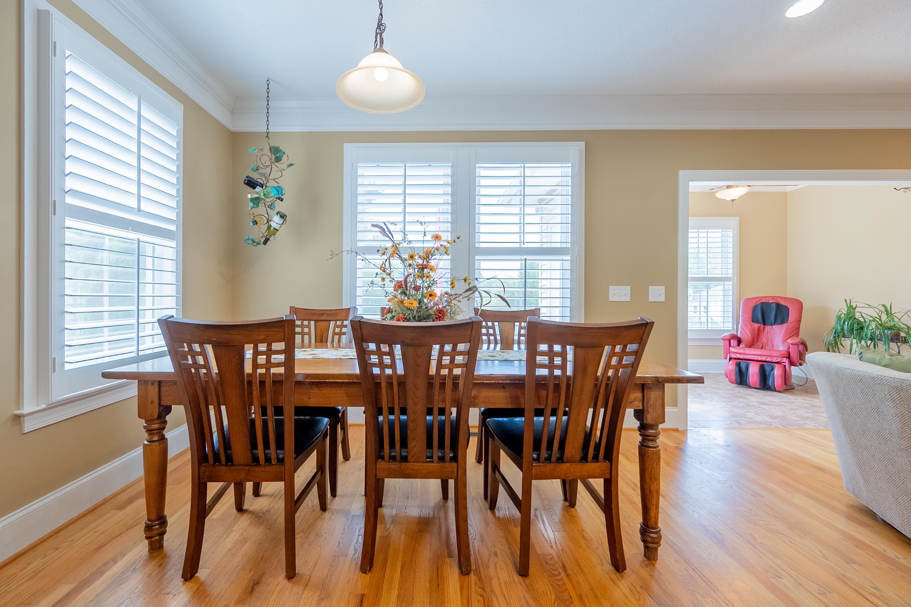 1815 Honeysuckle Dr Drive