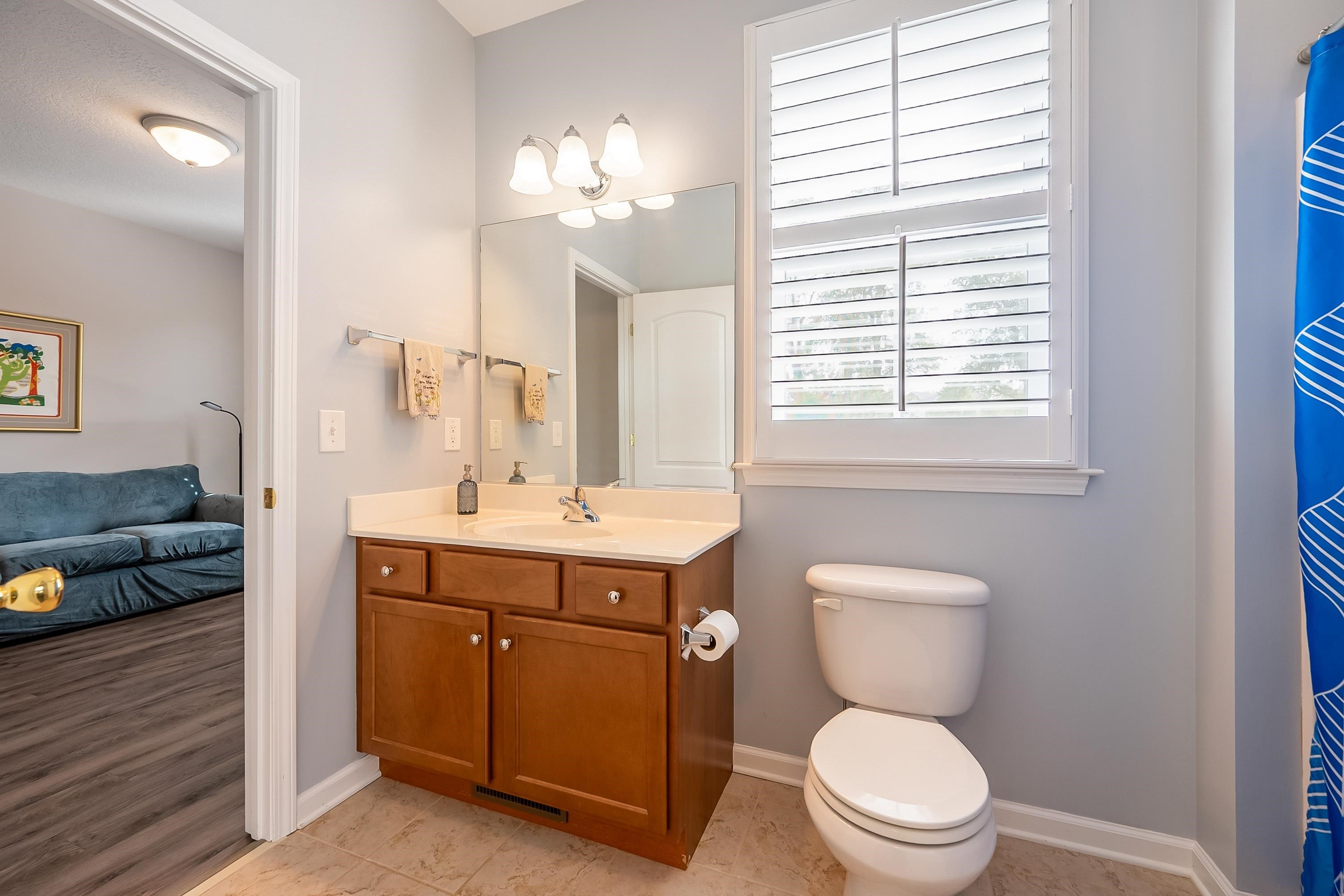 1815 Honeysuckle Dr Drive