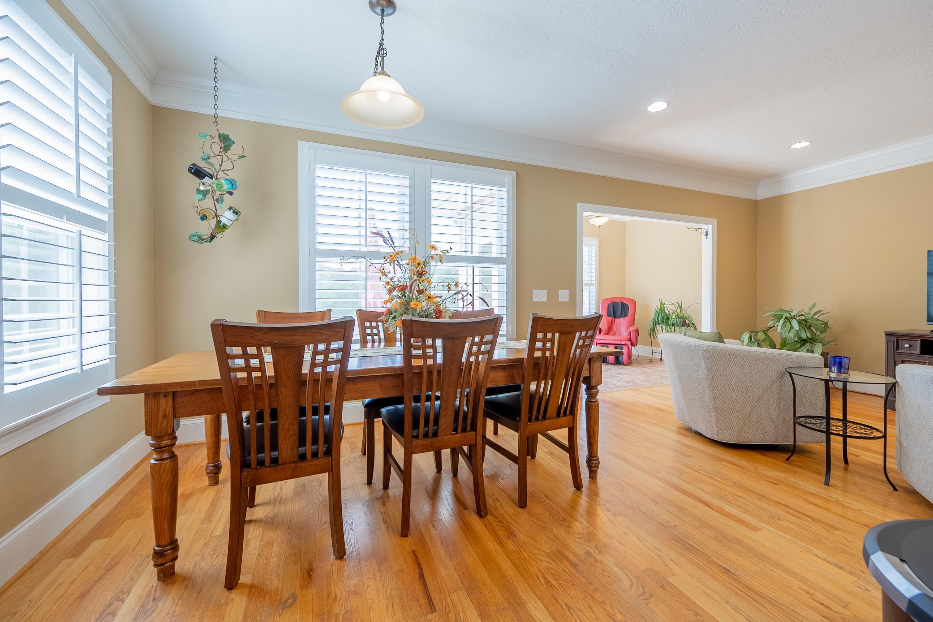 1815 Honeysuckle Dr Drive