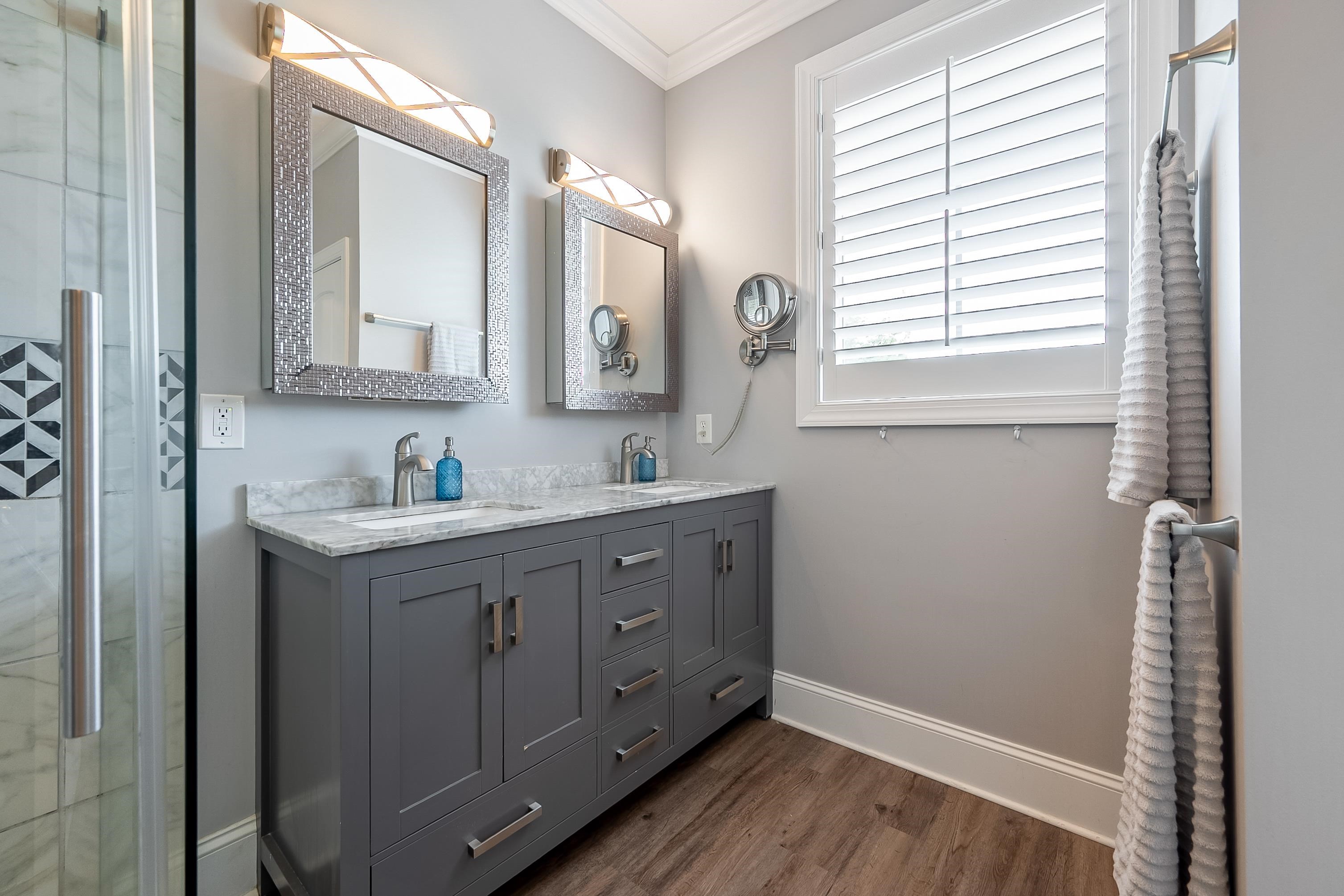 1815 Honeysuckle Dr Drive