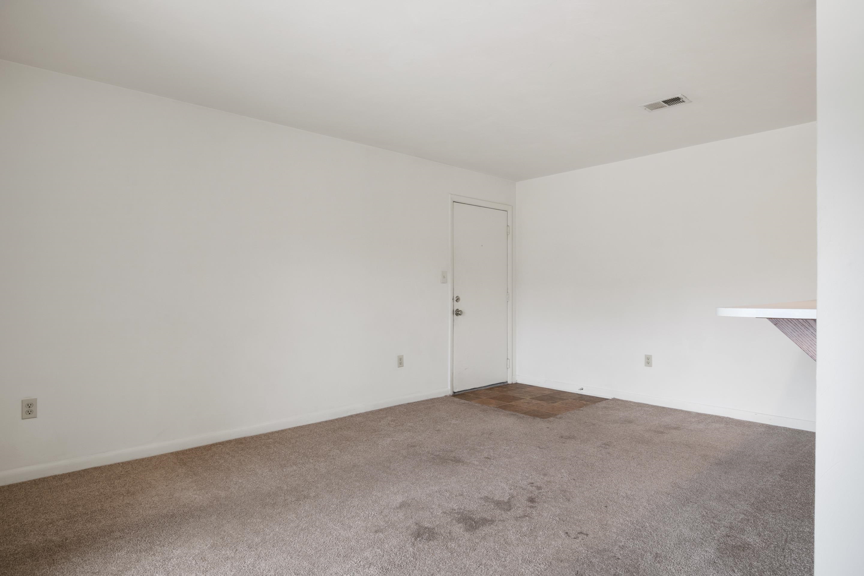 1206 University Terrace H