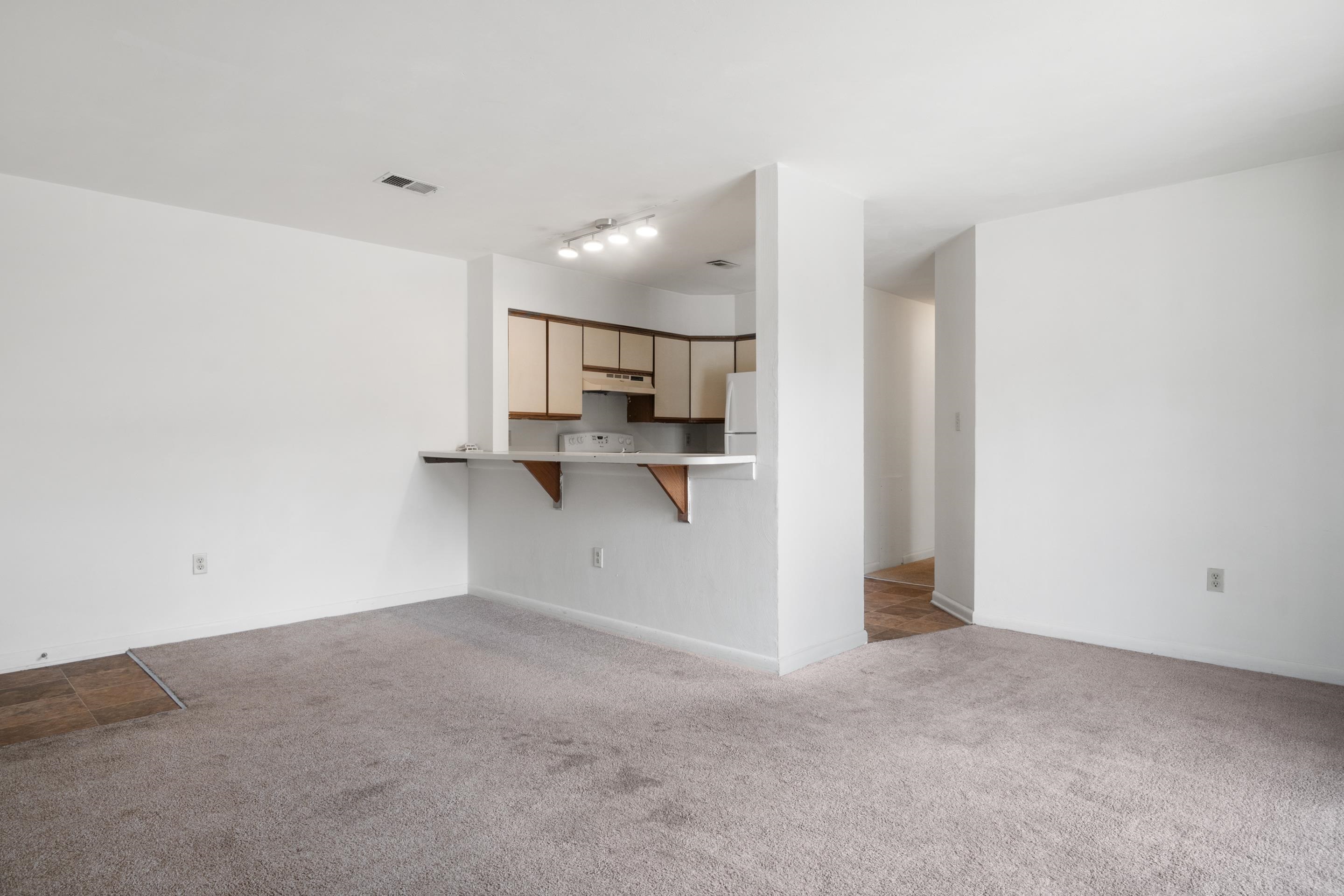 1206 University Terrace H