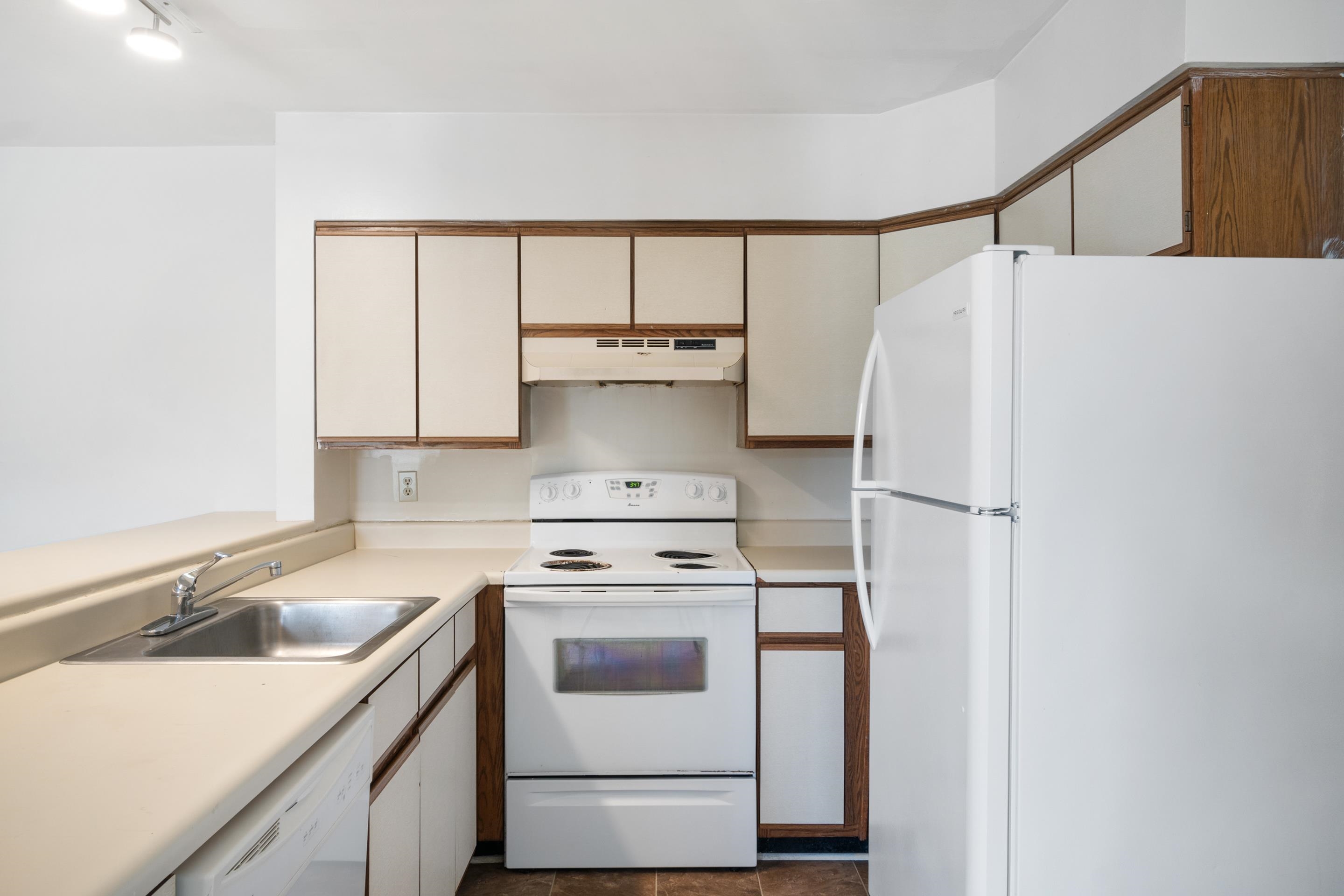 1206 University Terrace H