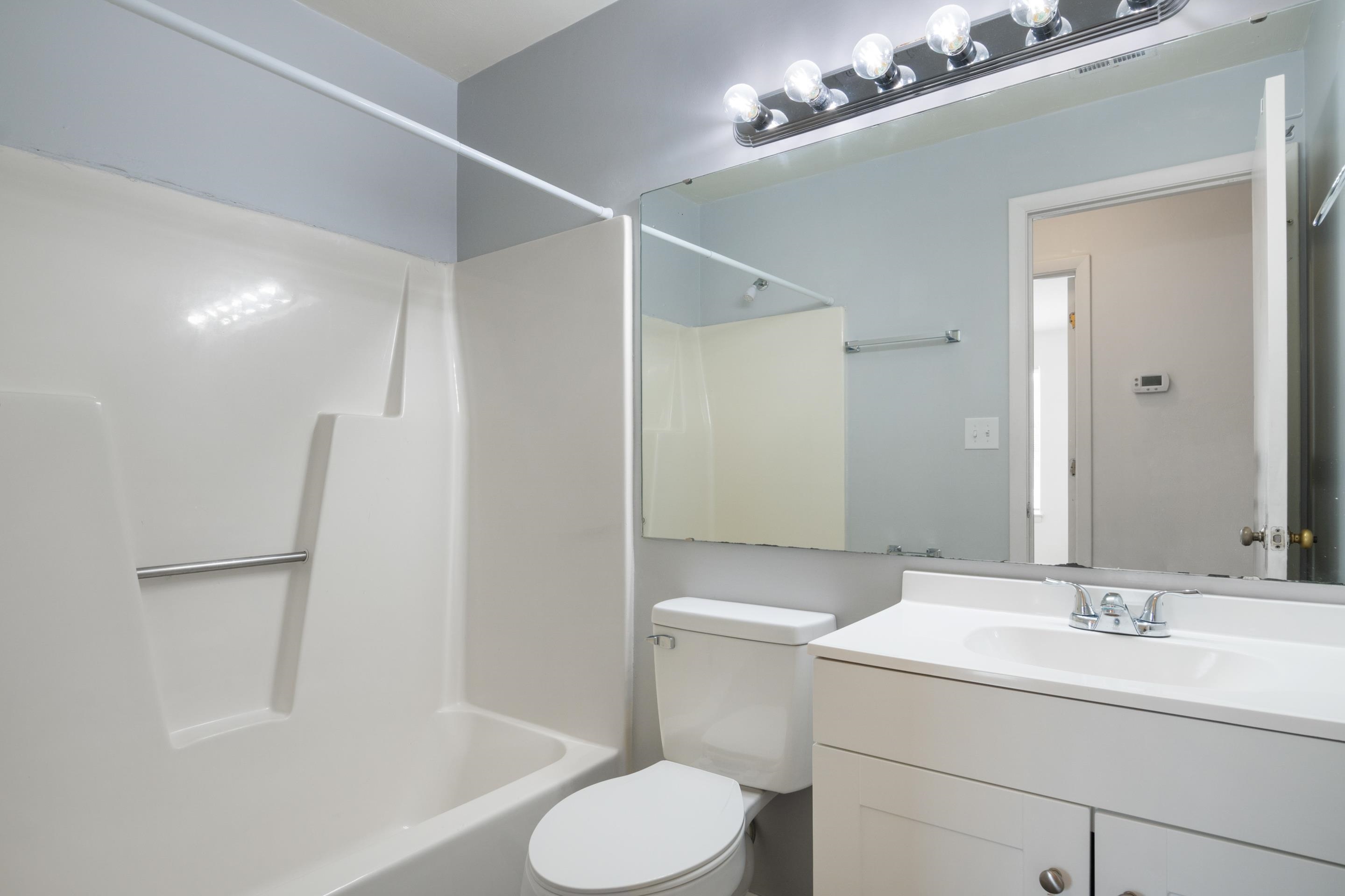 1206 University Terrace H