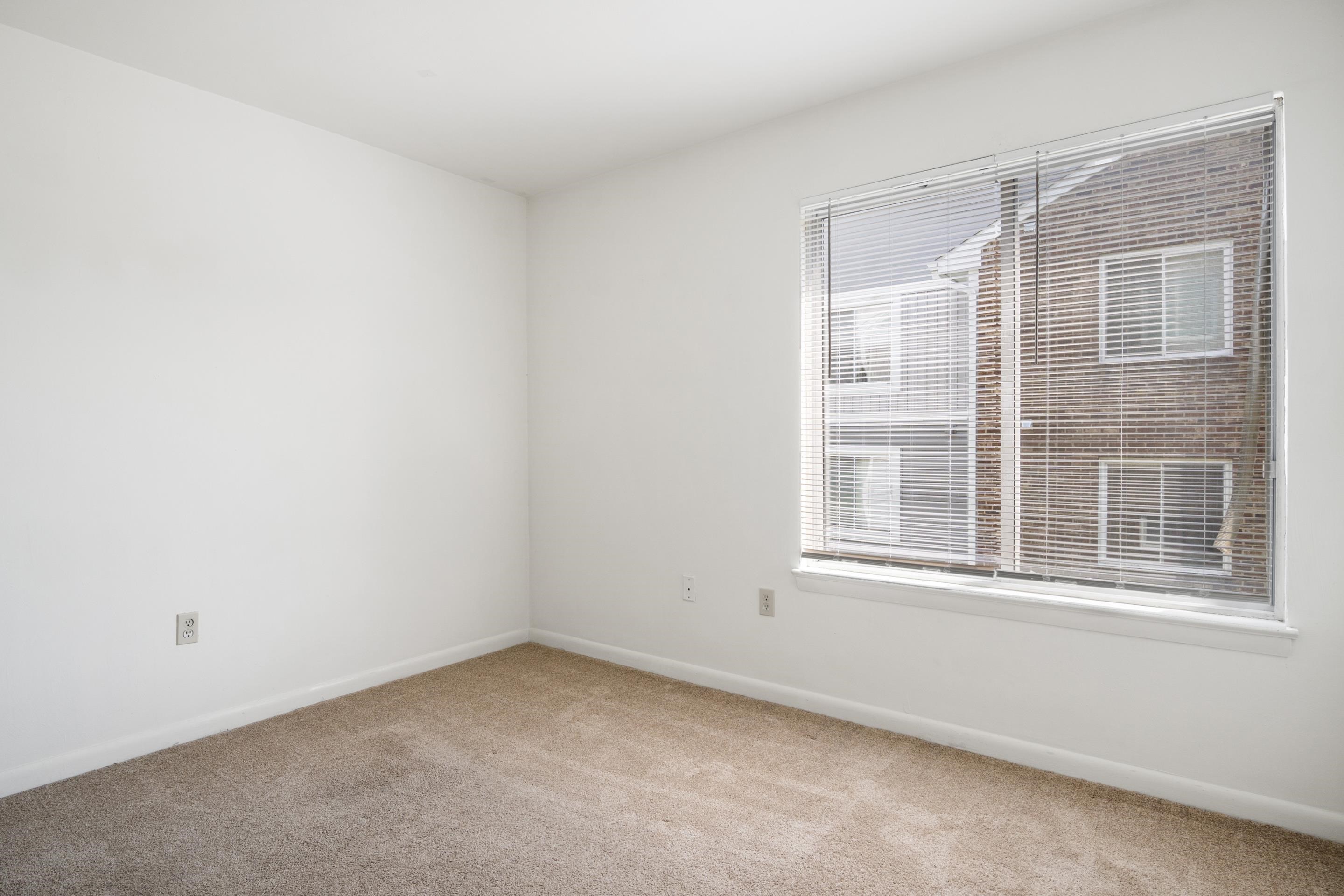 1206 University Terrace H