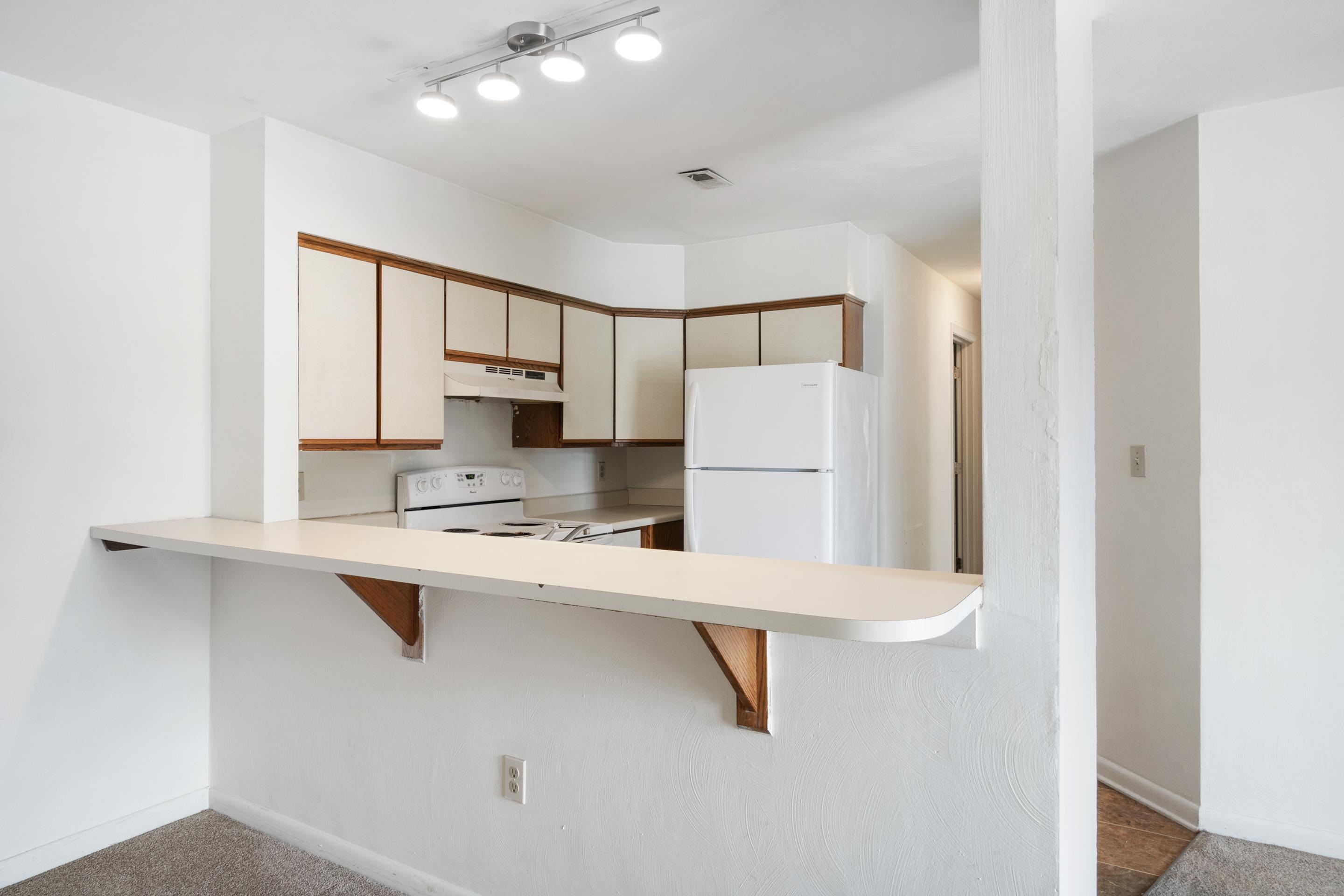 1206 University Terrace H